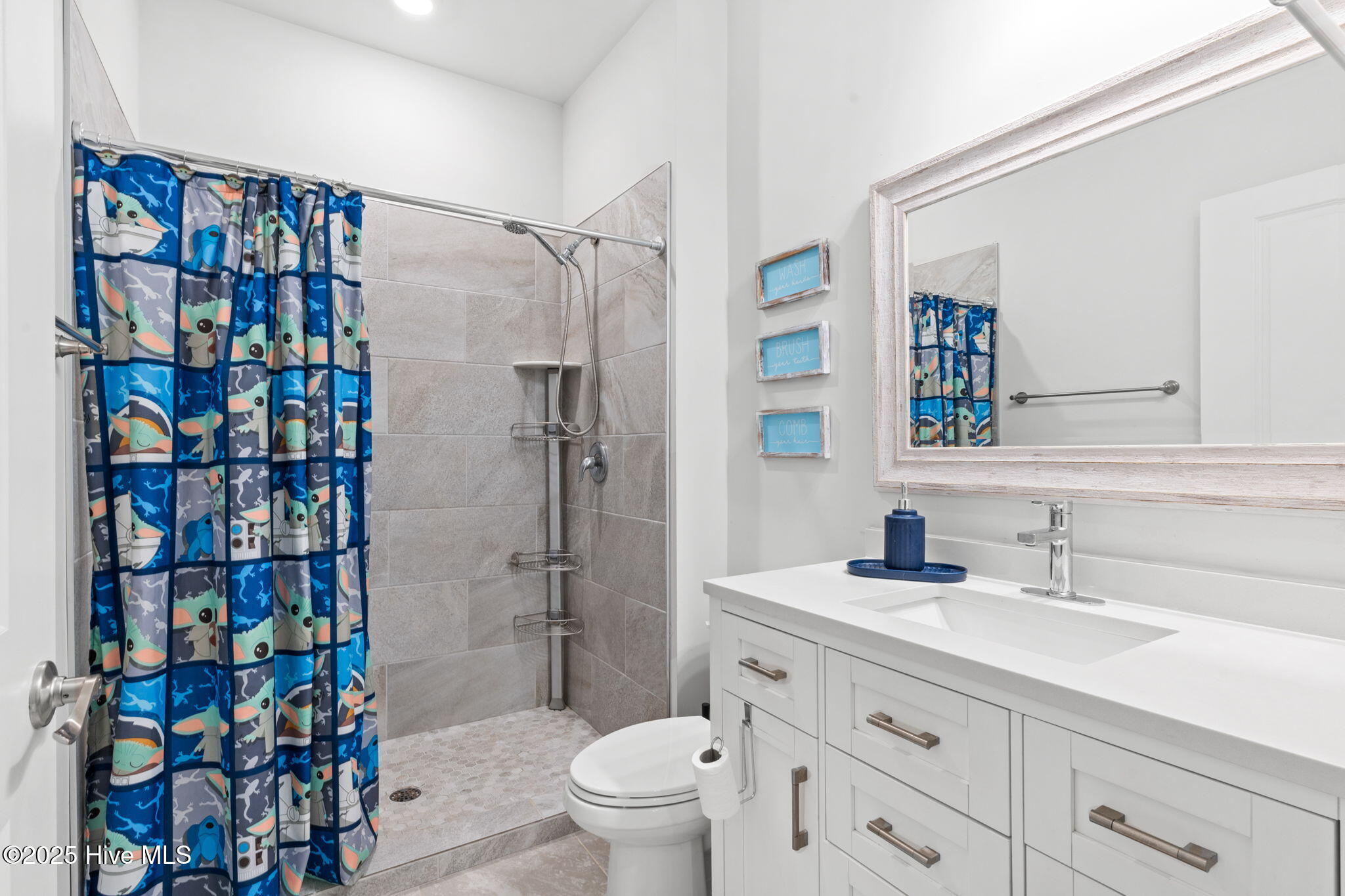 100531628 | Photo 25