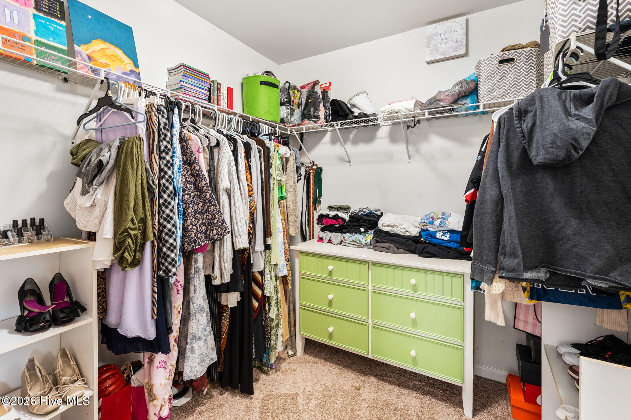 100557369 | Photo 37