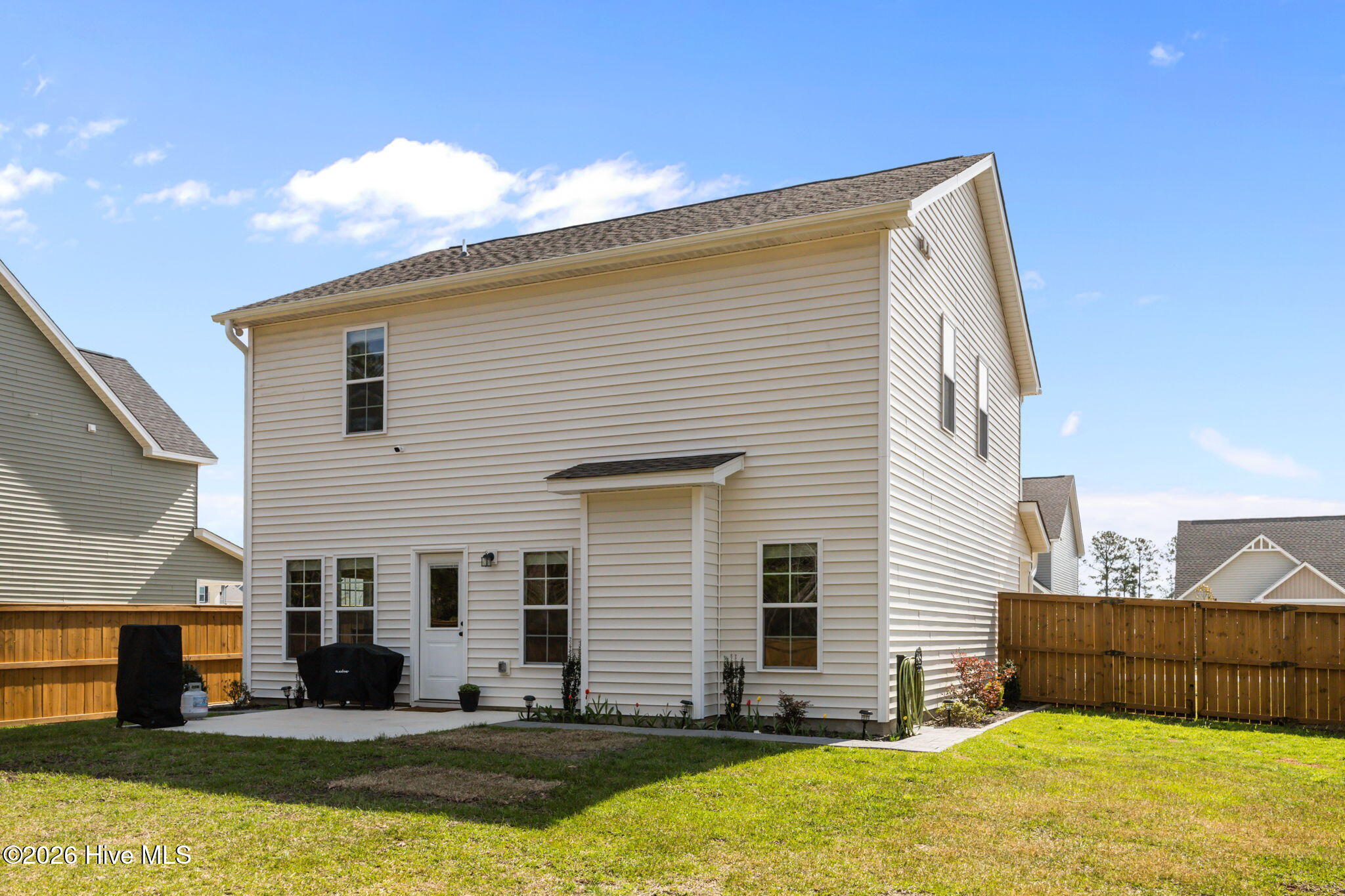 100561827 | Photo 45