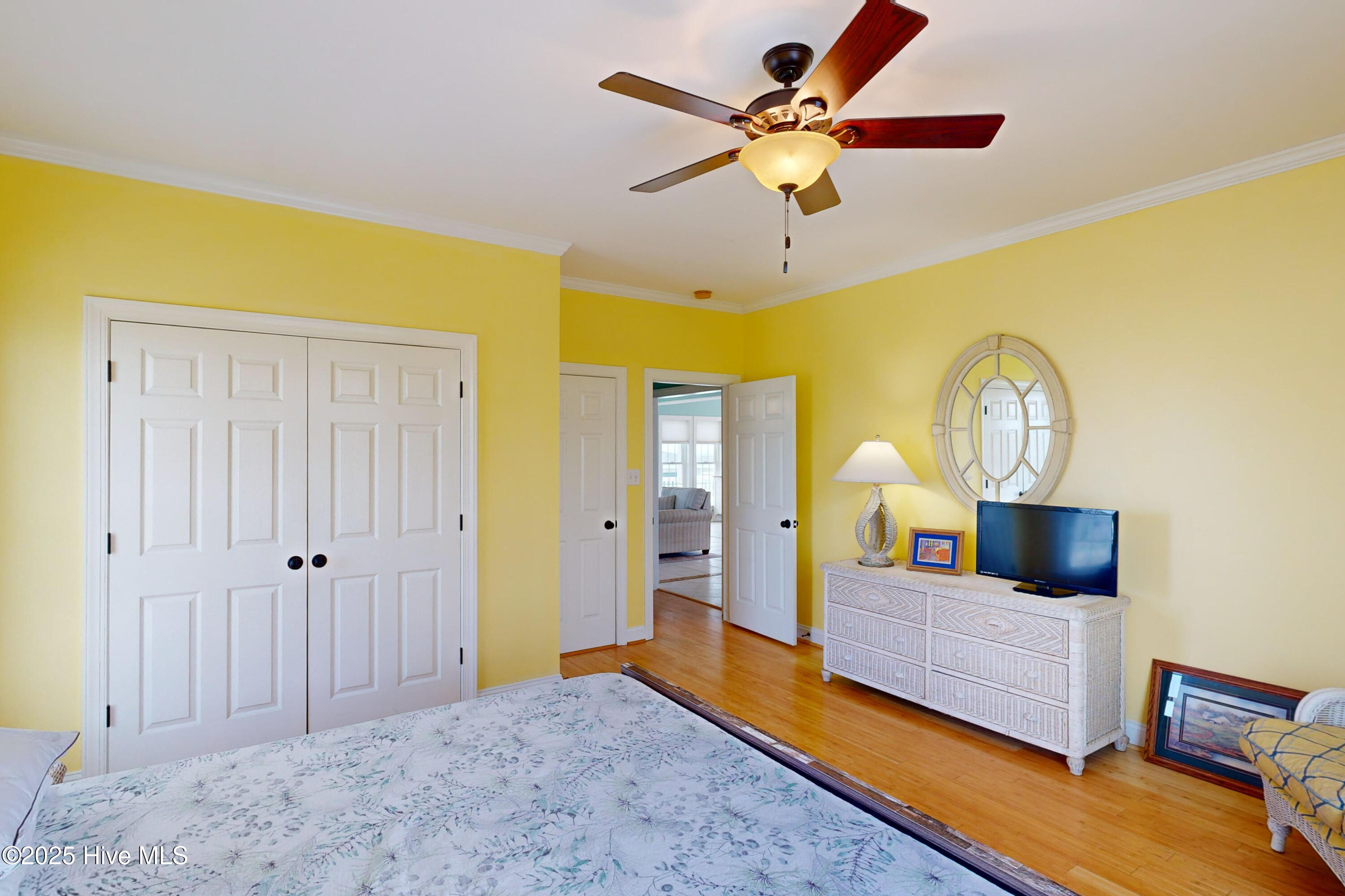 100510837 | Photo 30