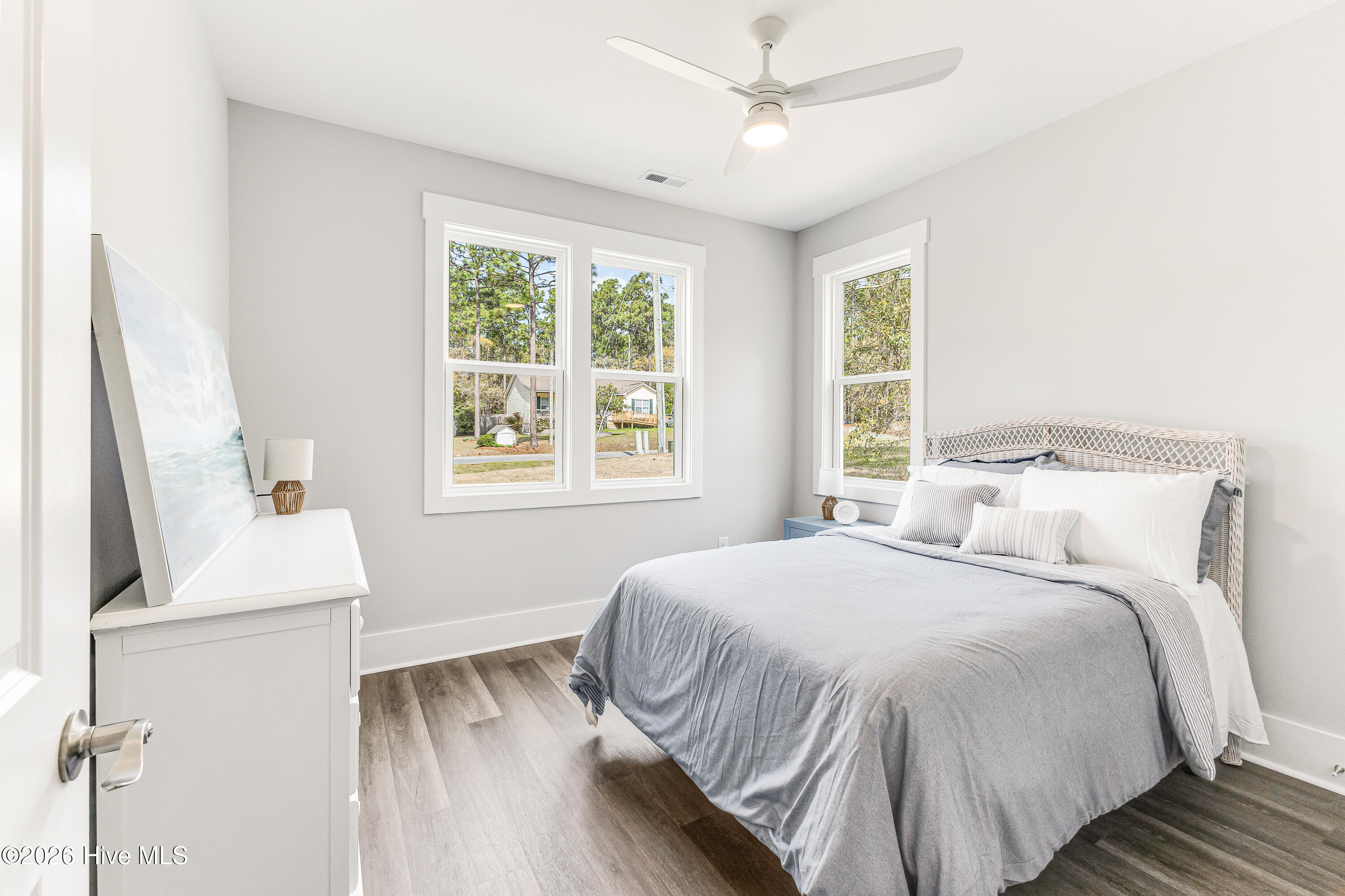 100523019 | Photo 13