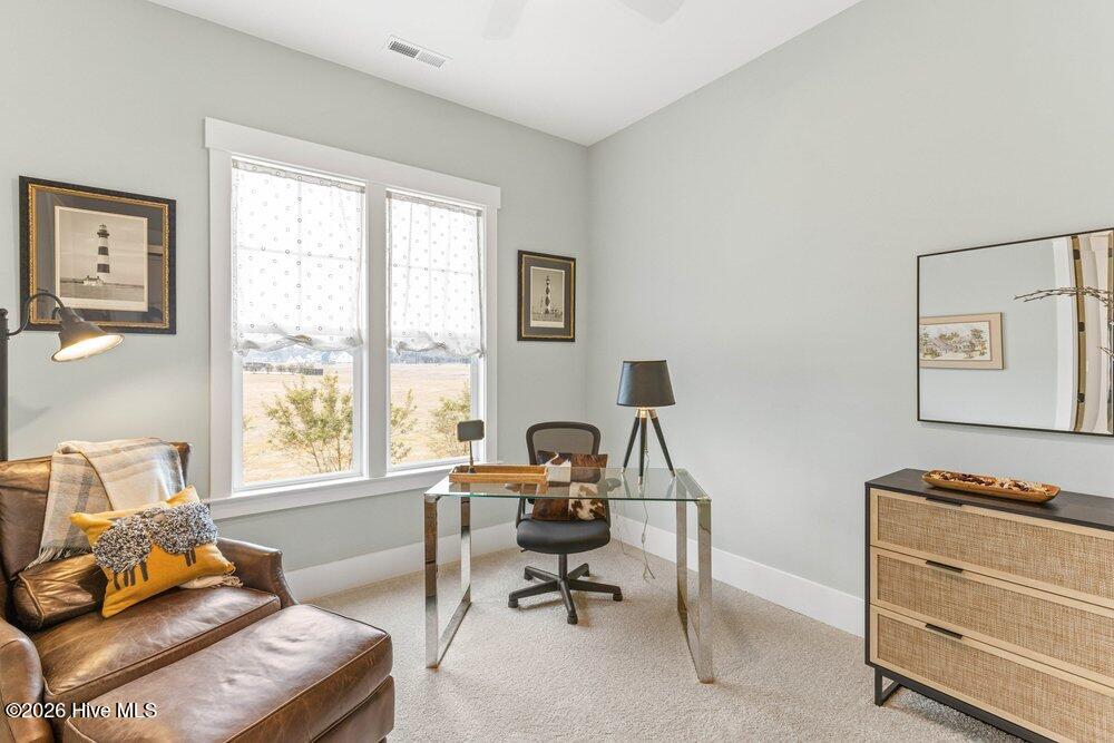 100568013 | Photo 26