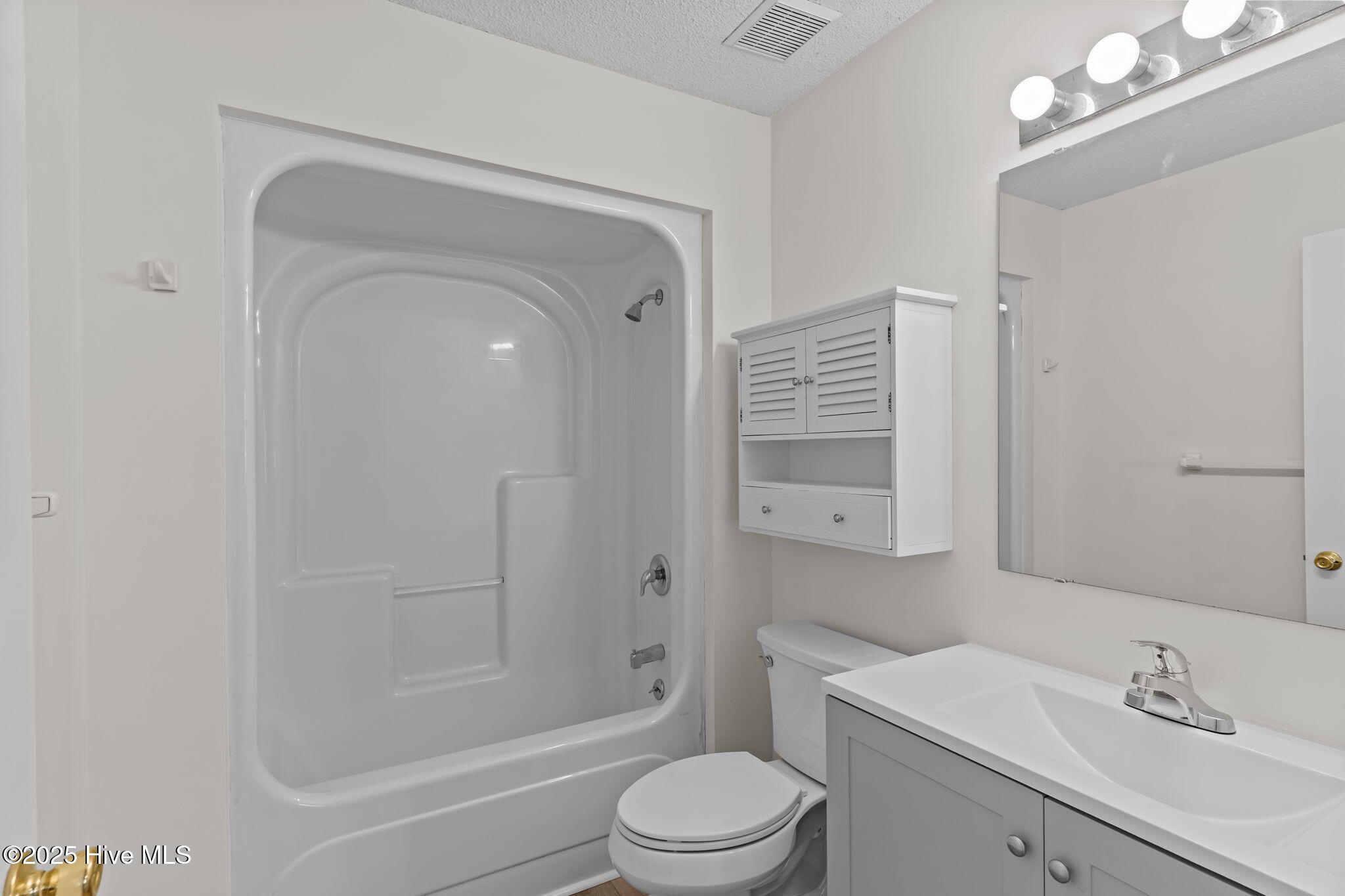 100537867 | Photo 20