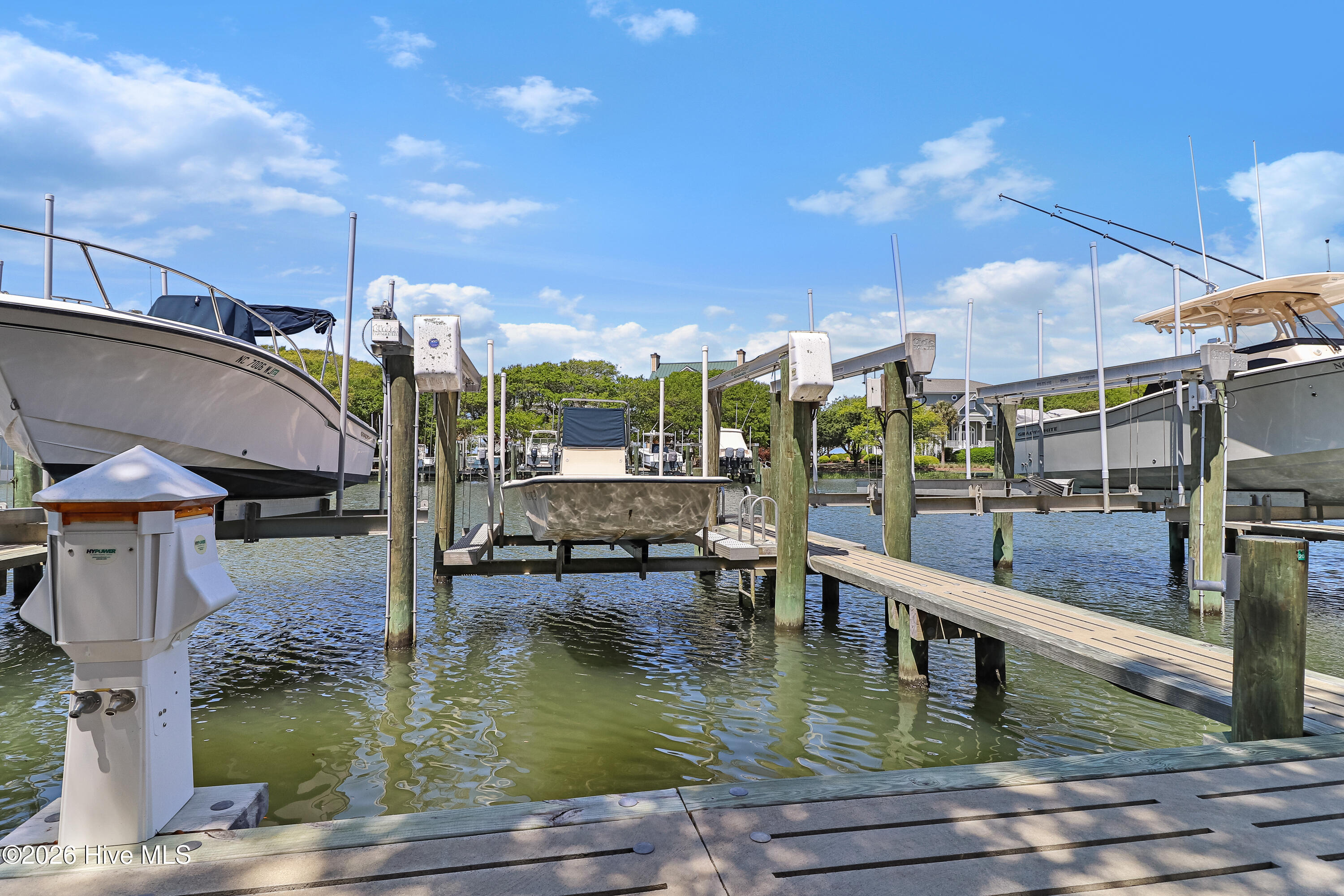 121 Sea Isle North Drive & Slip 20,Indian Beach