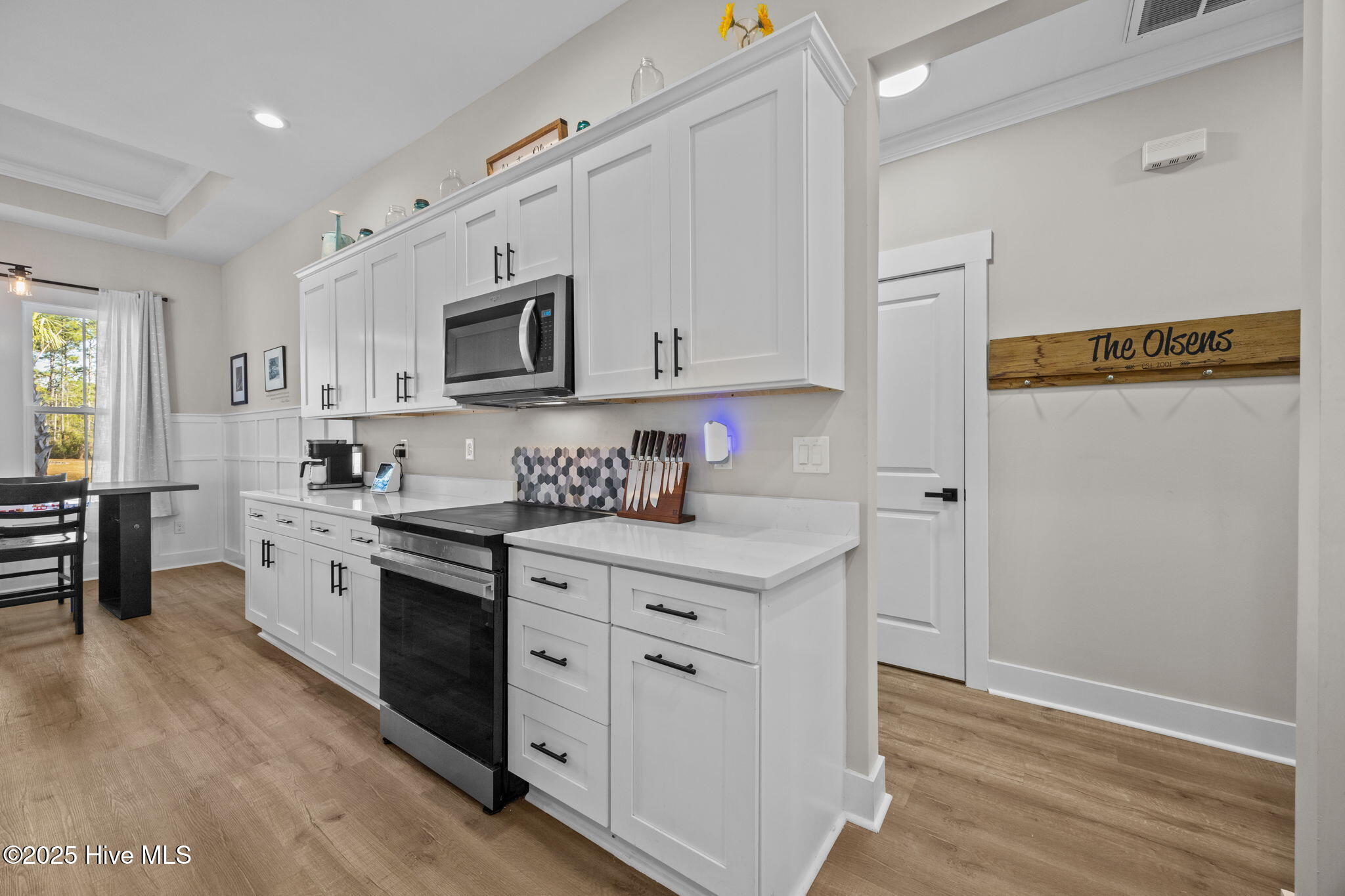 100543028 | Photo 11