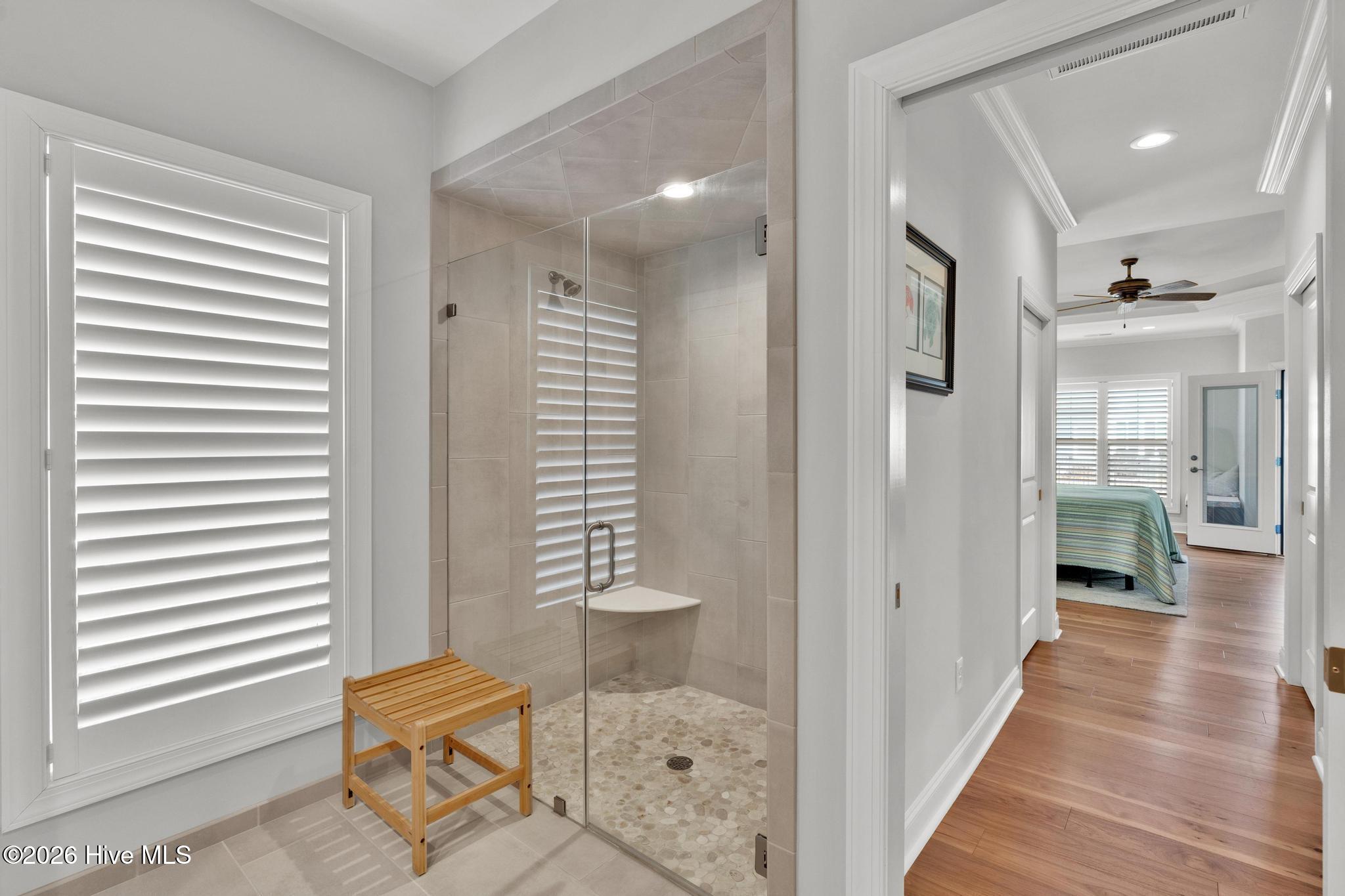 100555109 | Photo 25