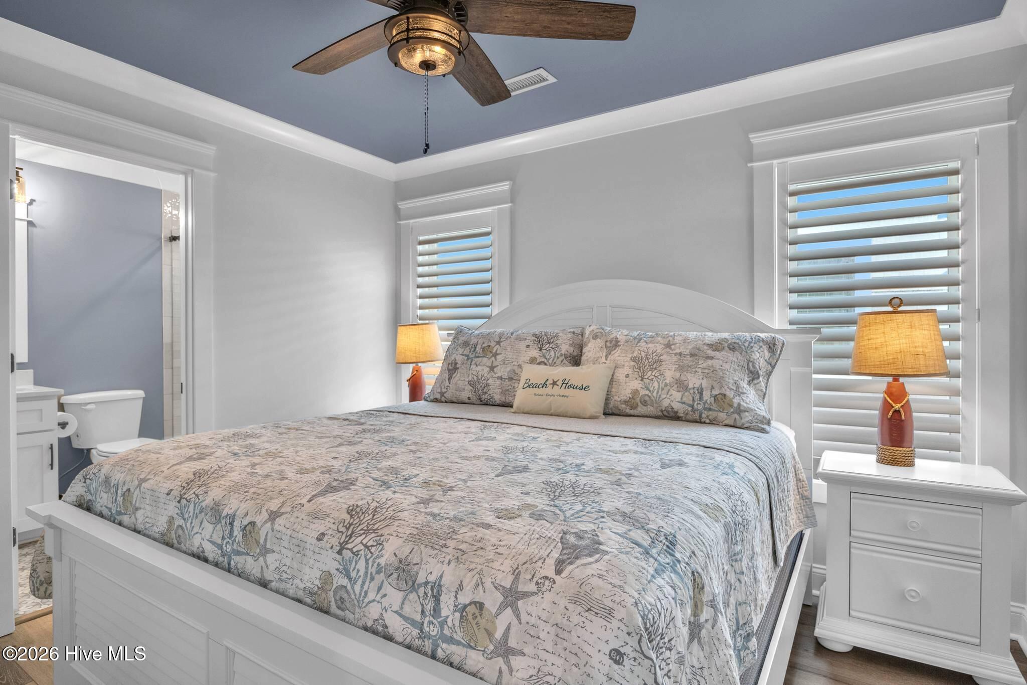 100558345 | Photo 49