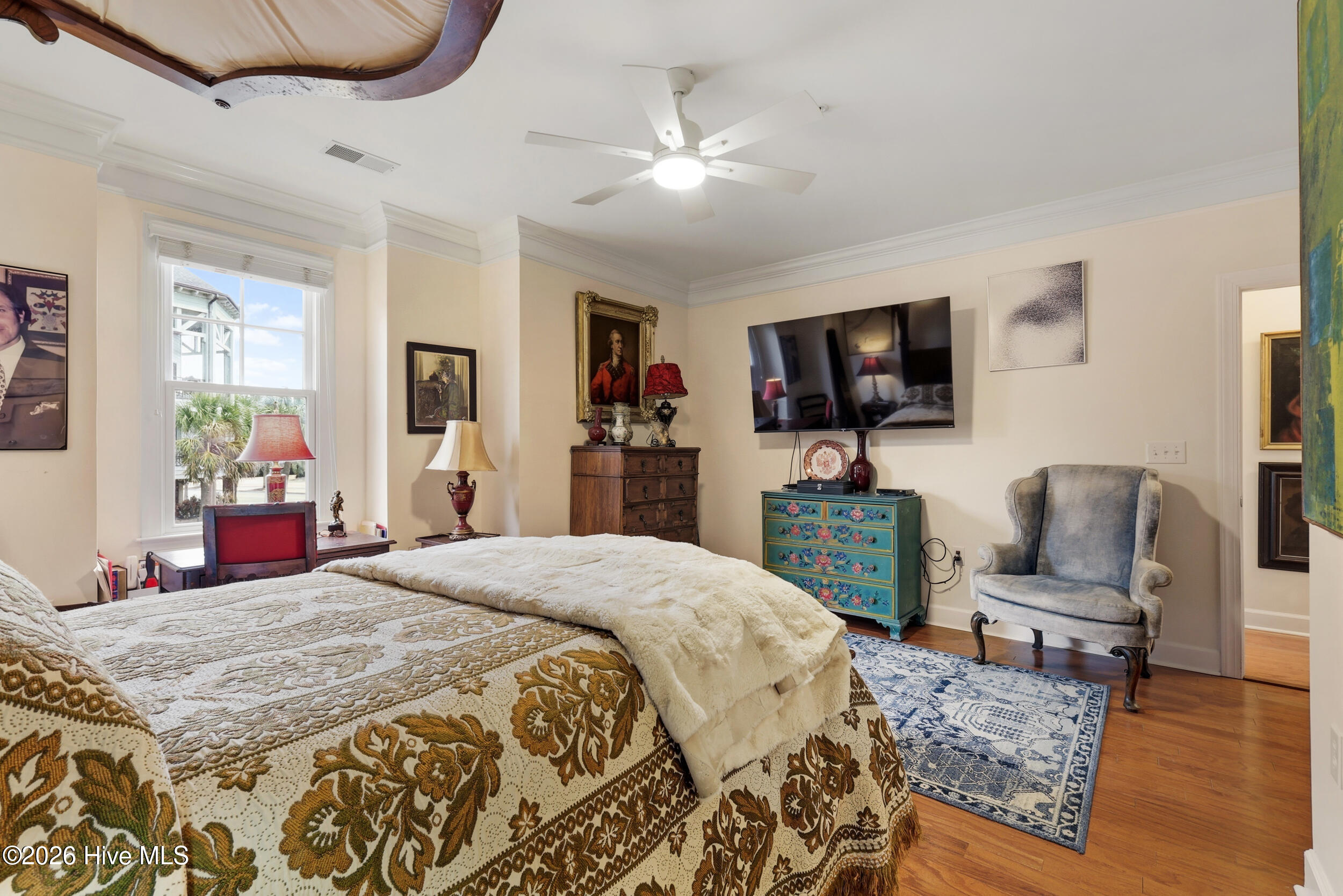 100556037 | Photo 20