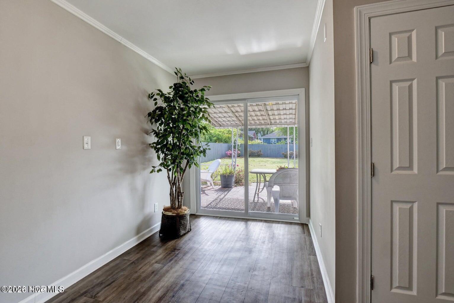 100556867 | Photo 17