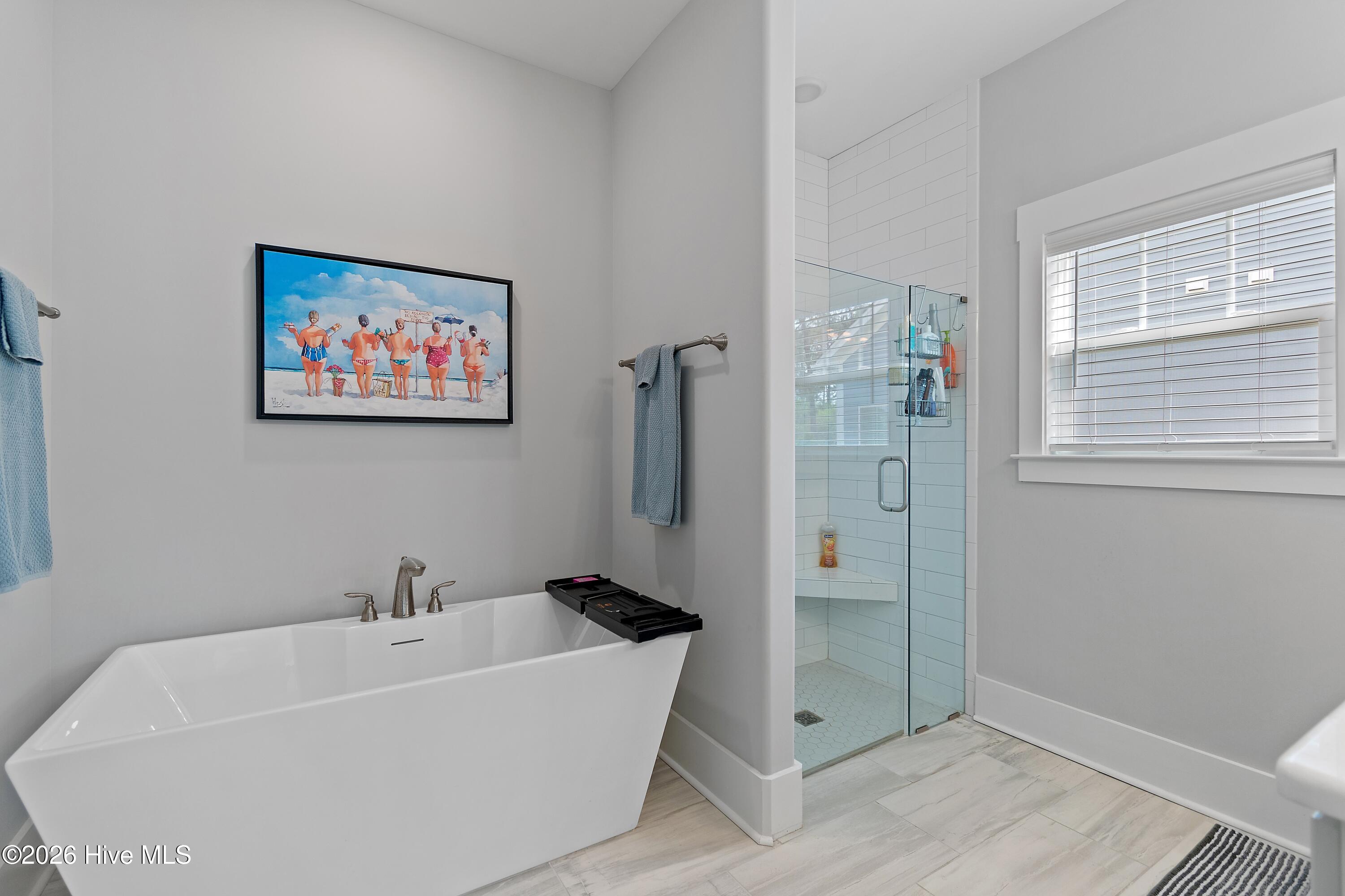 100566064 | Photo 23