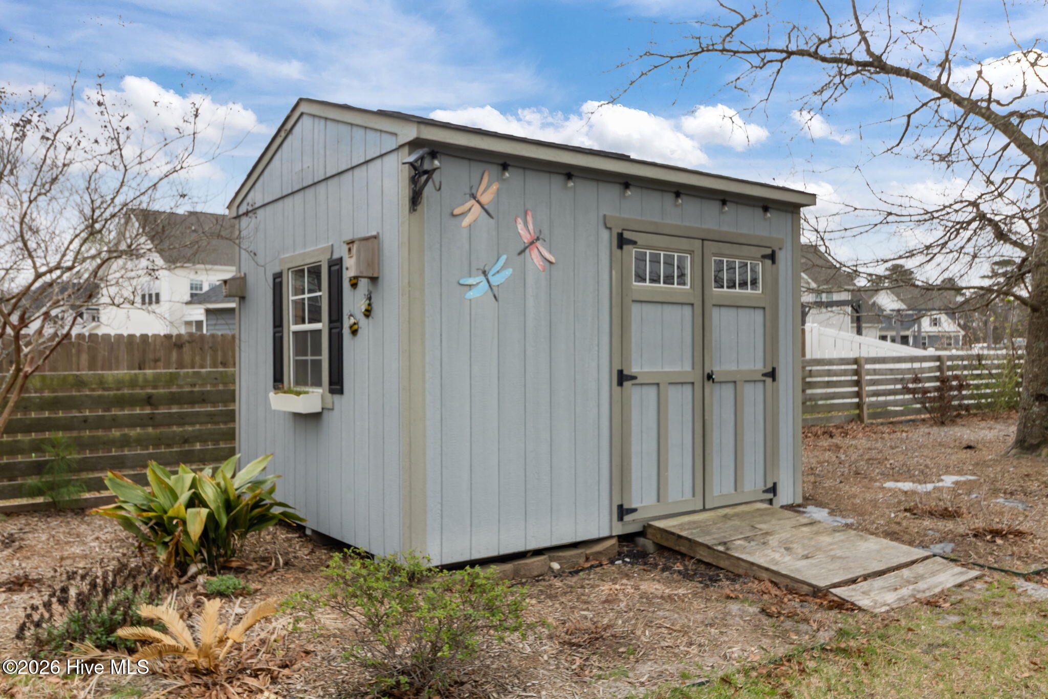 100560163 | Photo 42