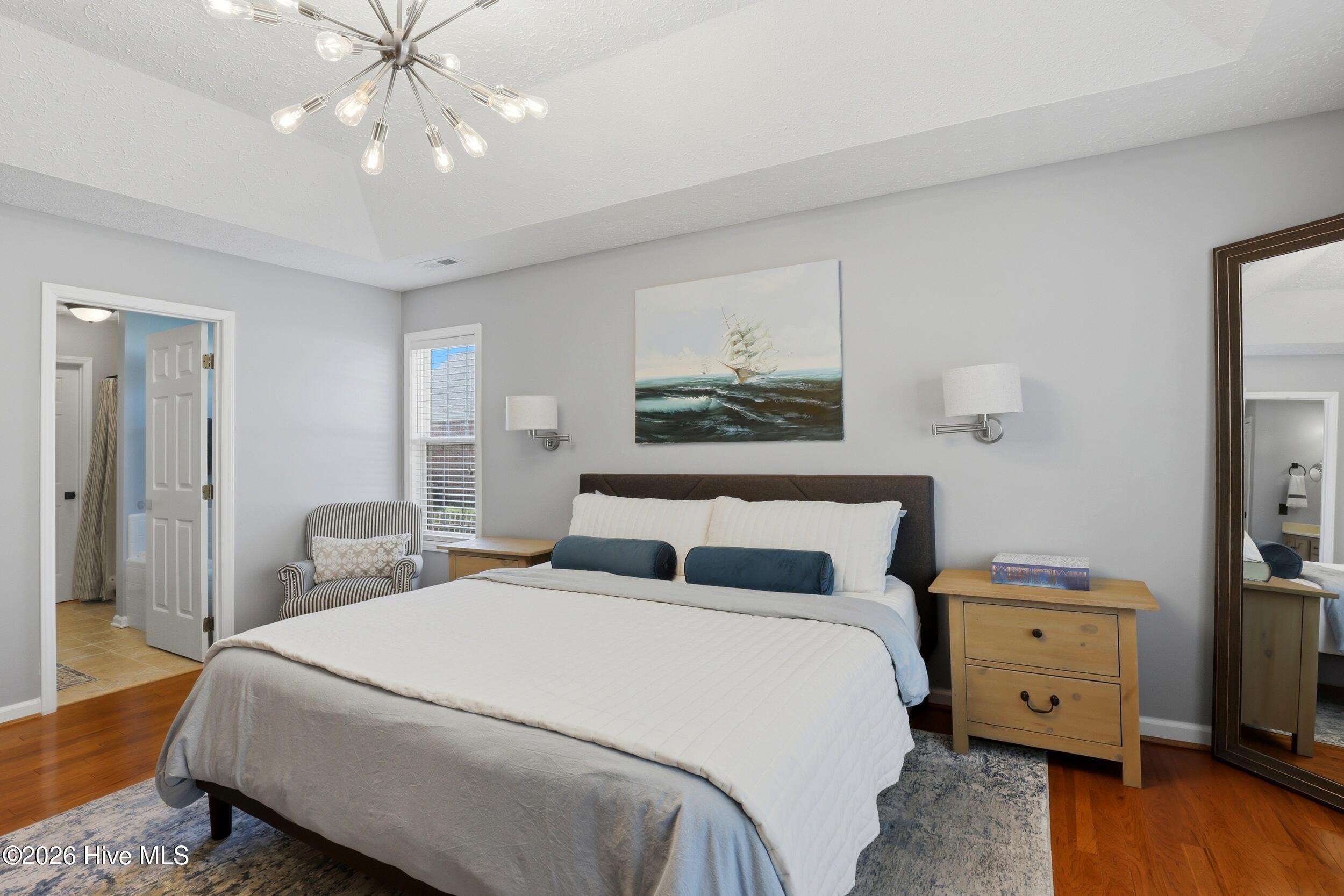 100563853 | Photo 17