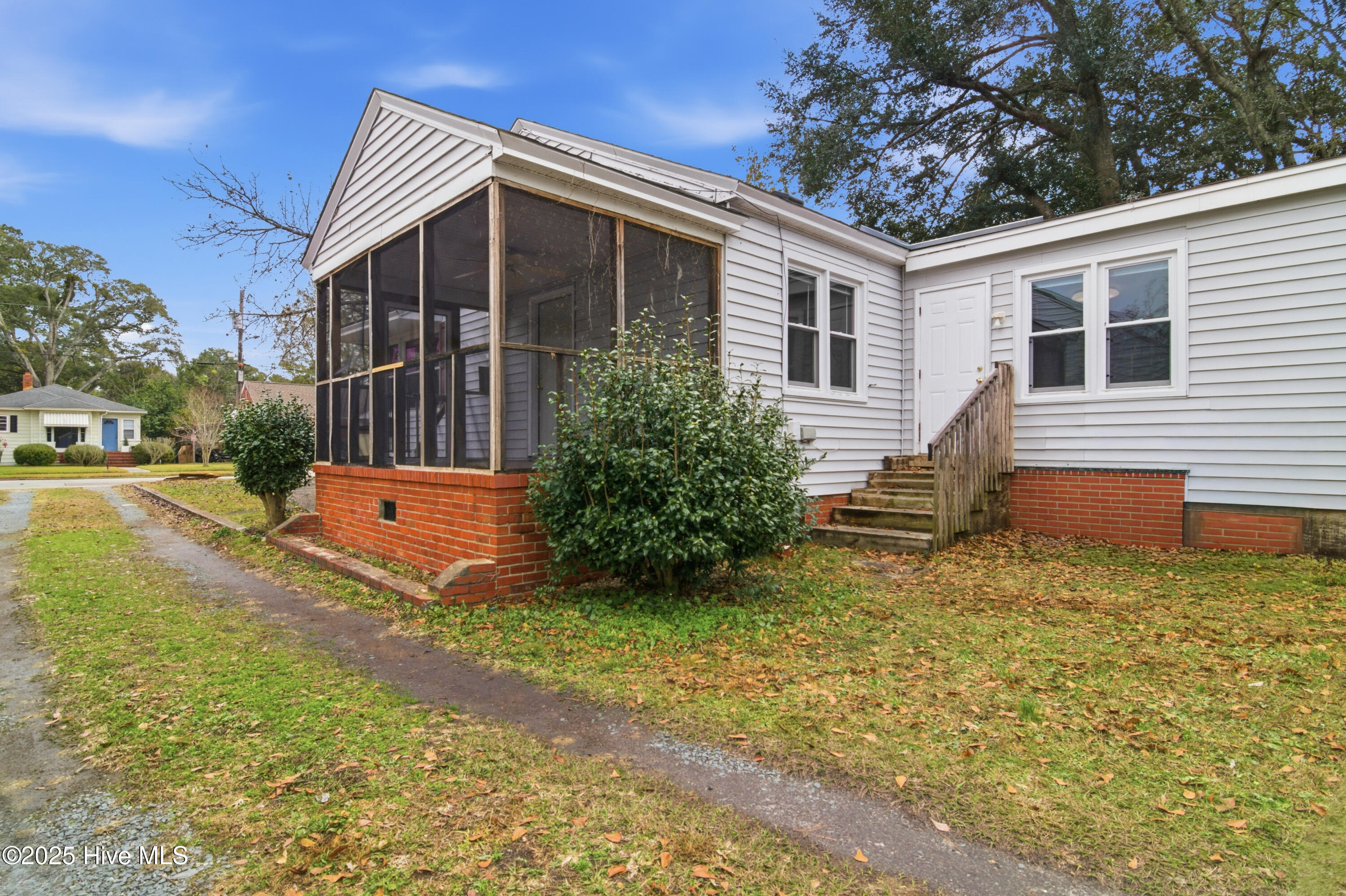 100544721 | Photo 28