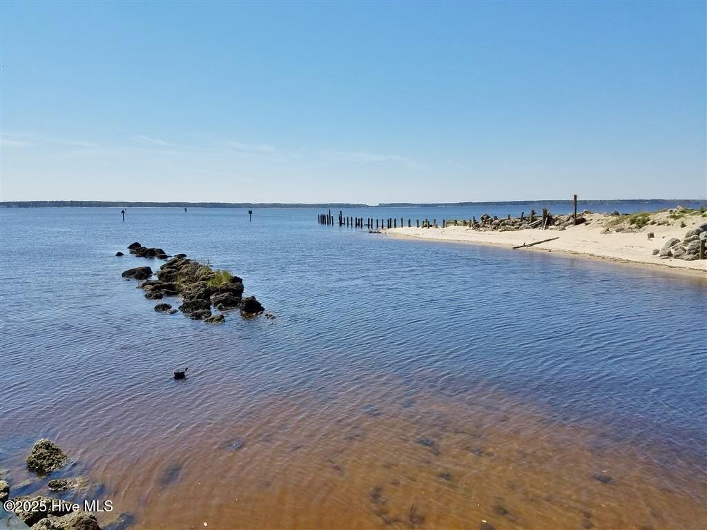 Dredged to 7'Alligator Creek to Neuse River Channel Entrance