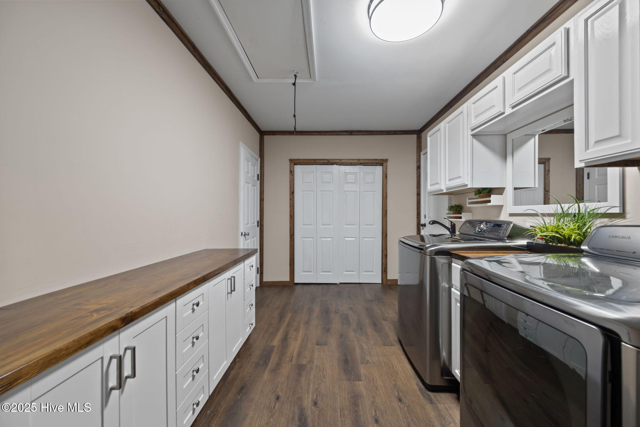 100545189 | Photo 14