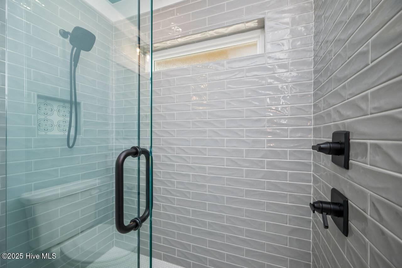 100527522 | Photo 45