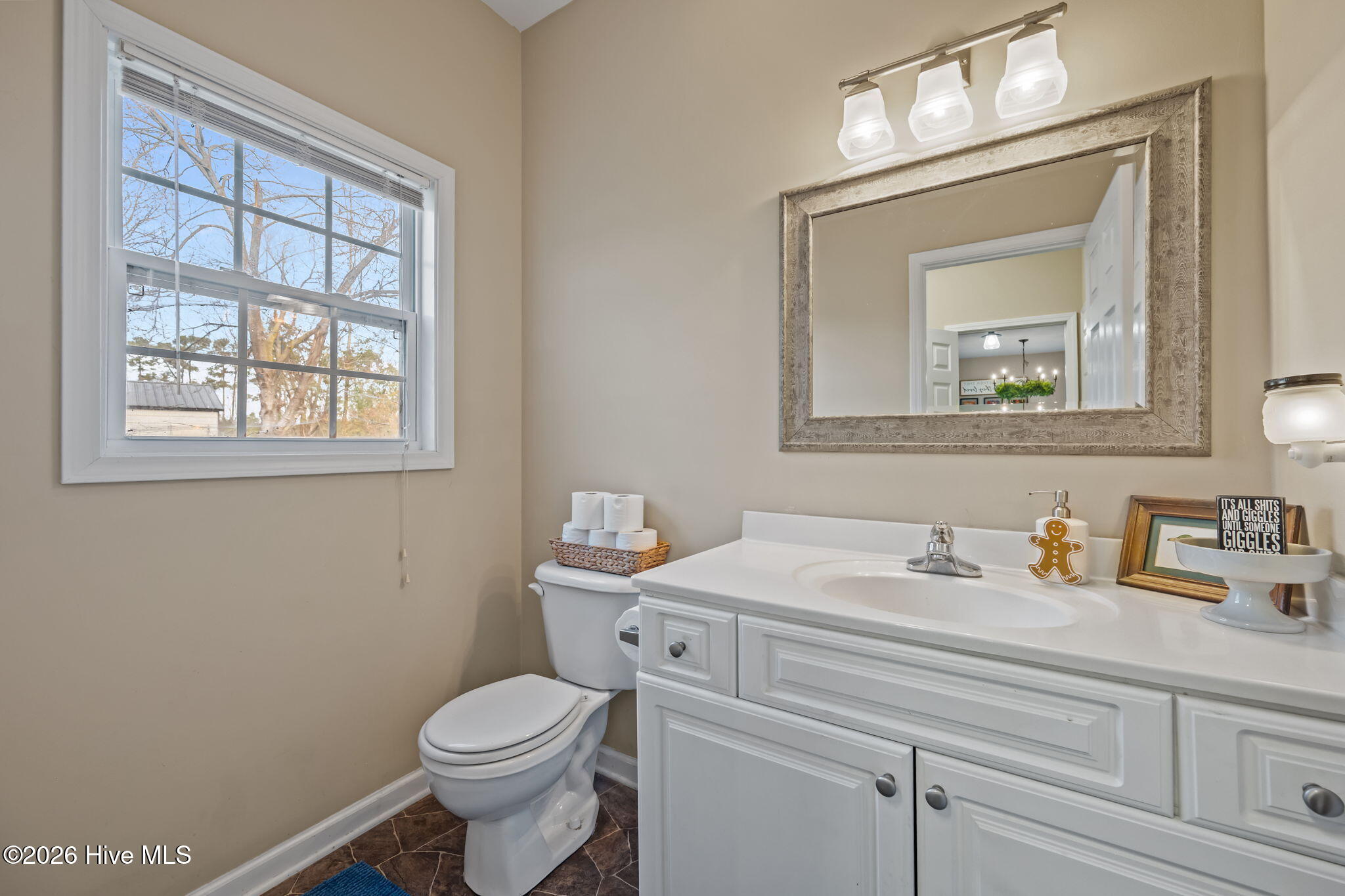 100547429 | Photo 13