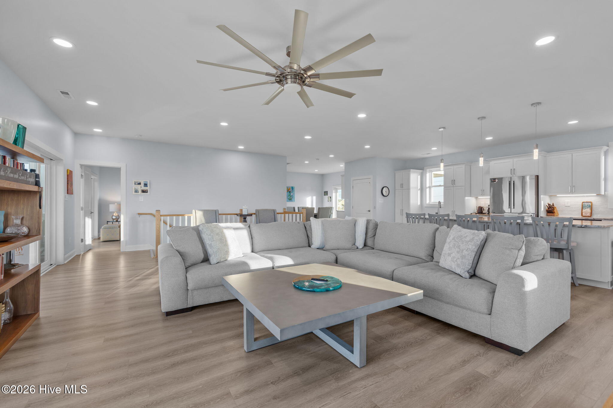 100551365 | Photo 45