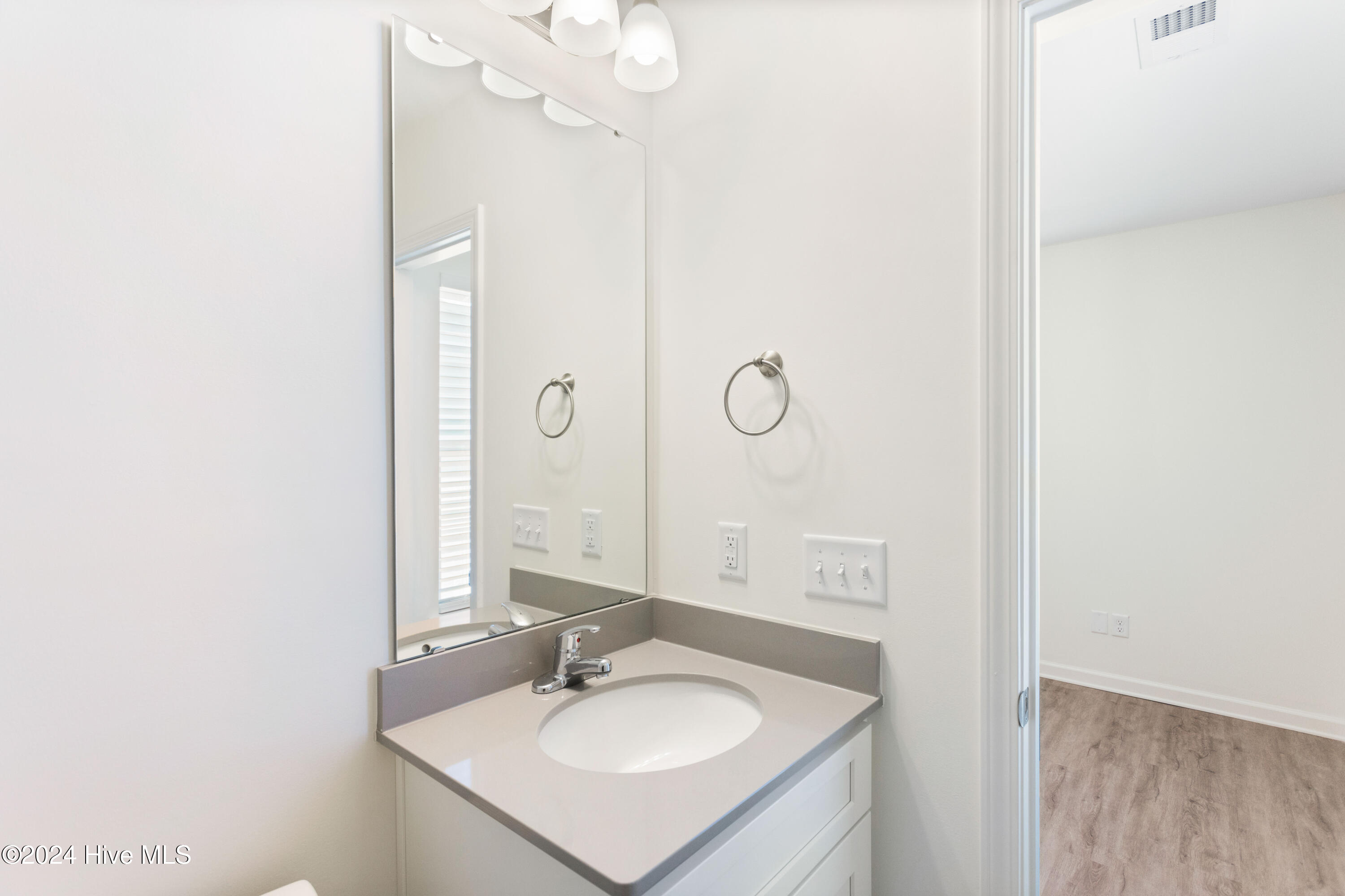 100534659 | Photo 17