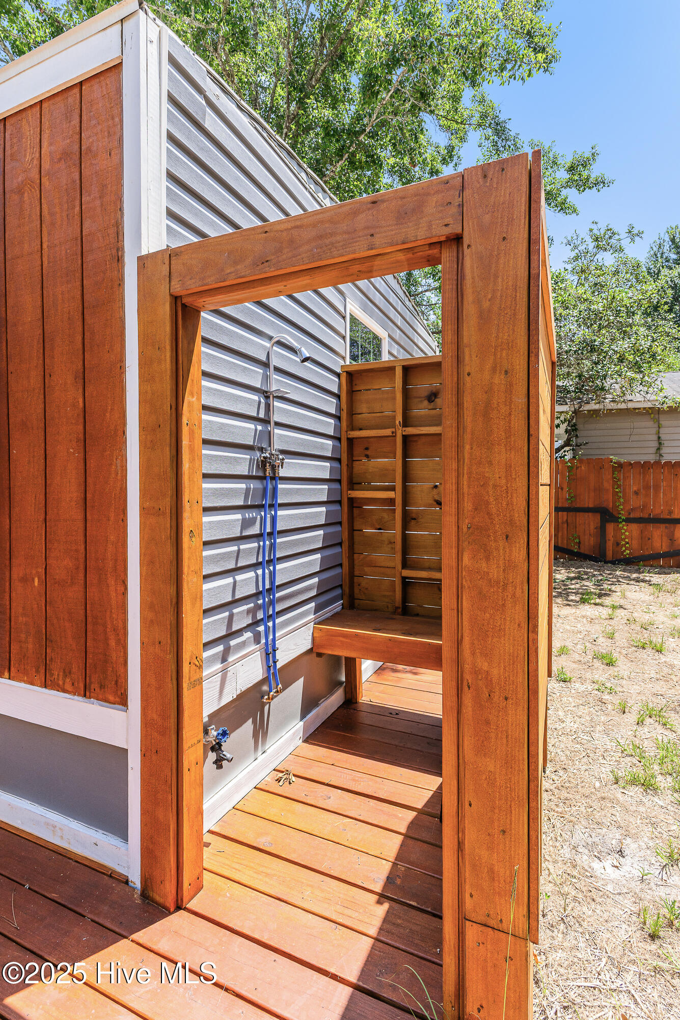 100519555 | Photo 28