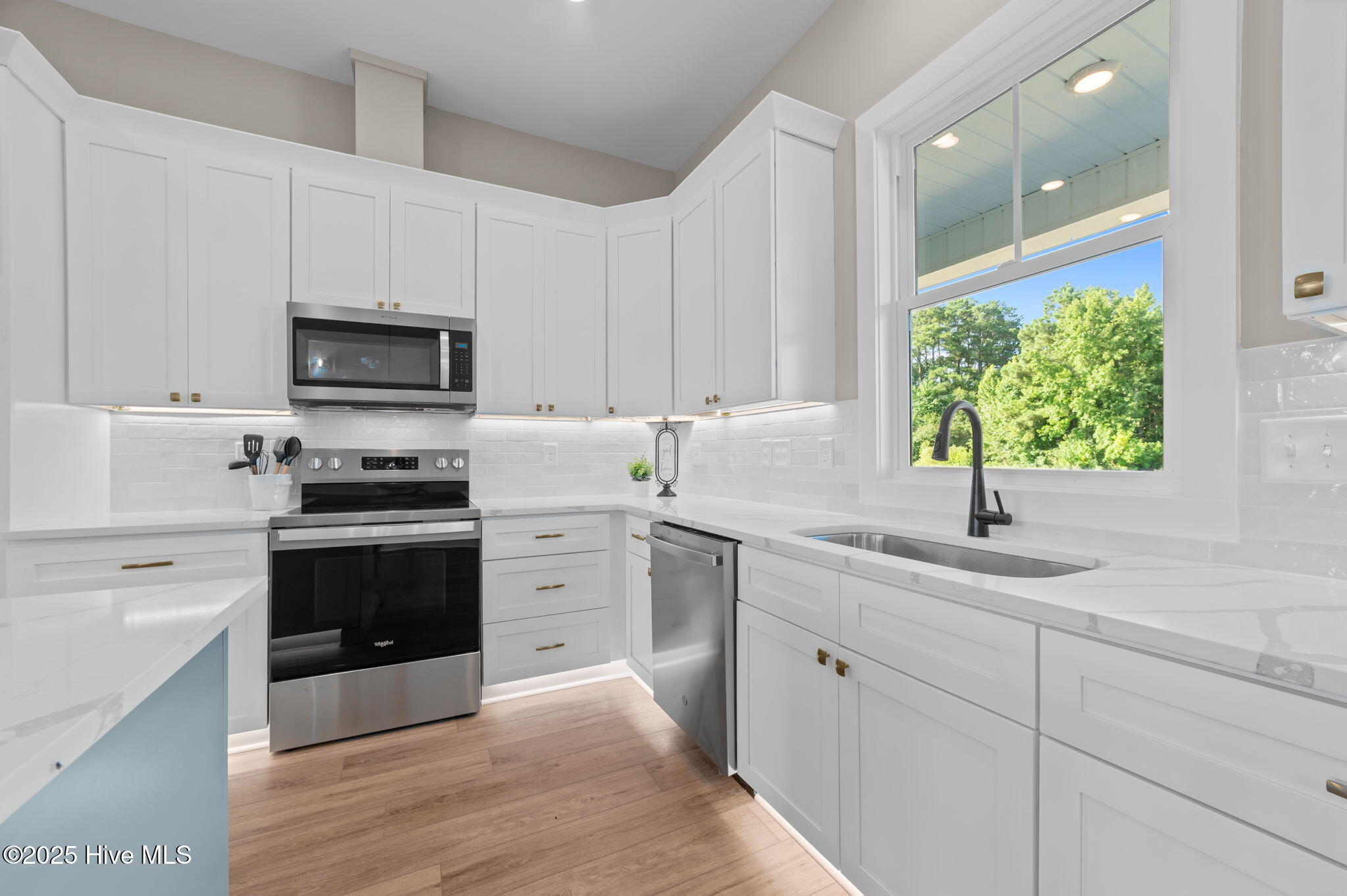 24-web-or-mls-LHV_1407