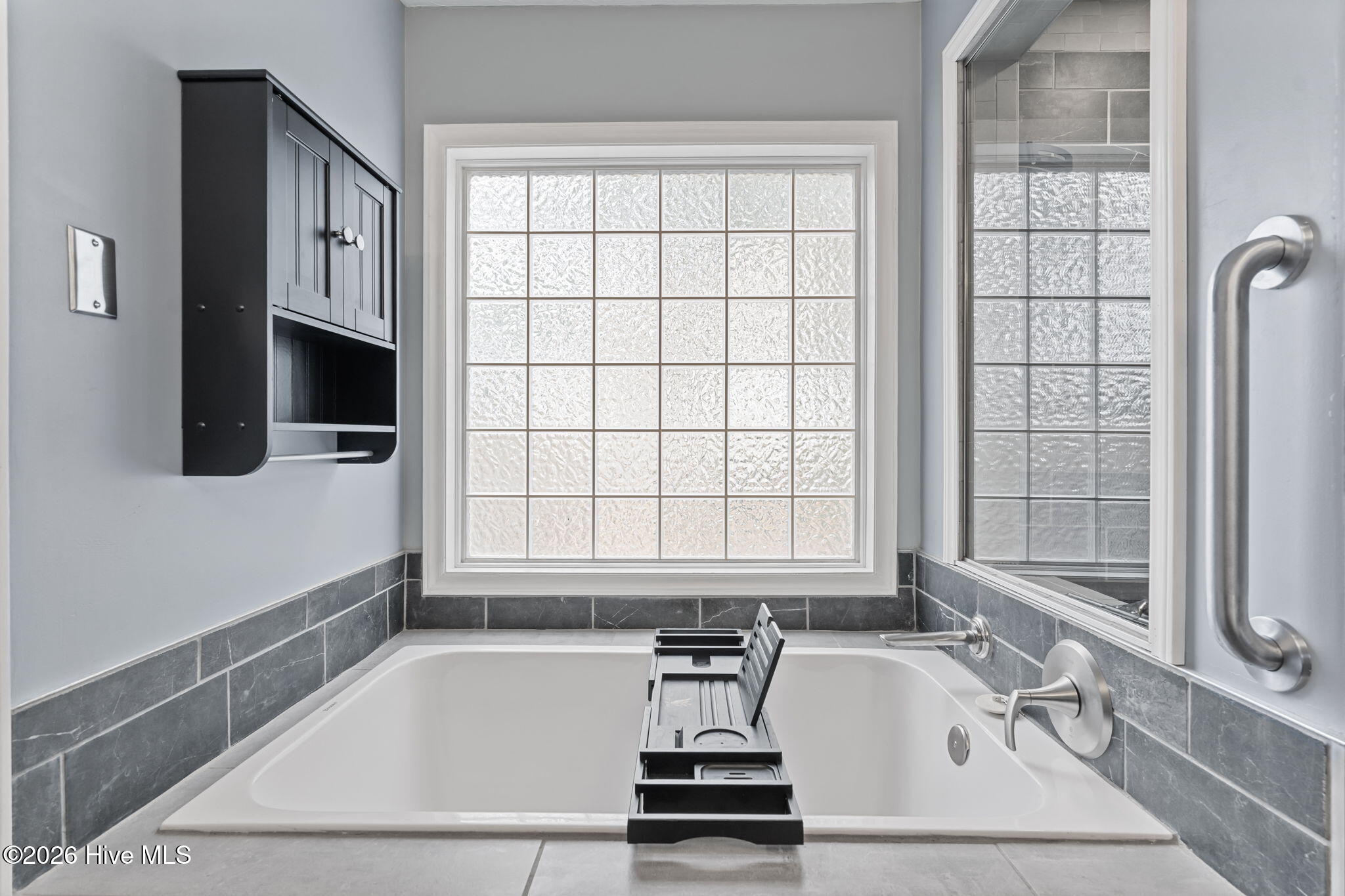 100563070 | Photo 29