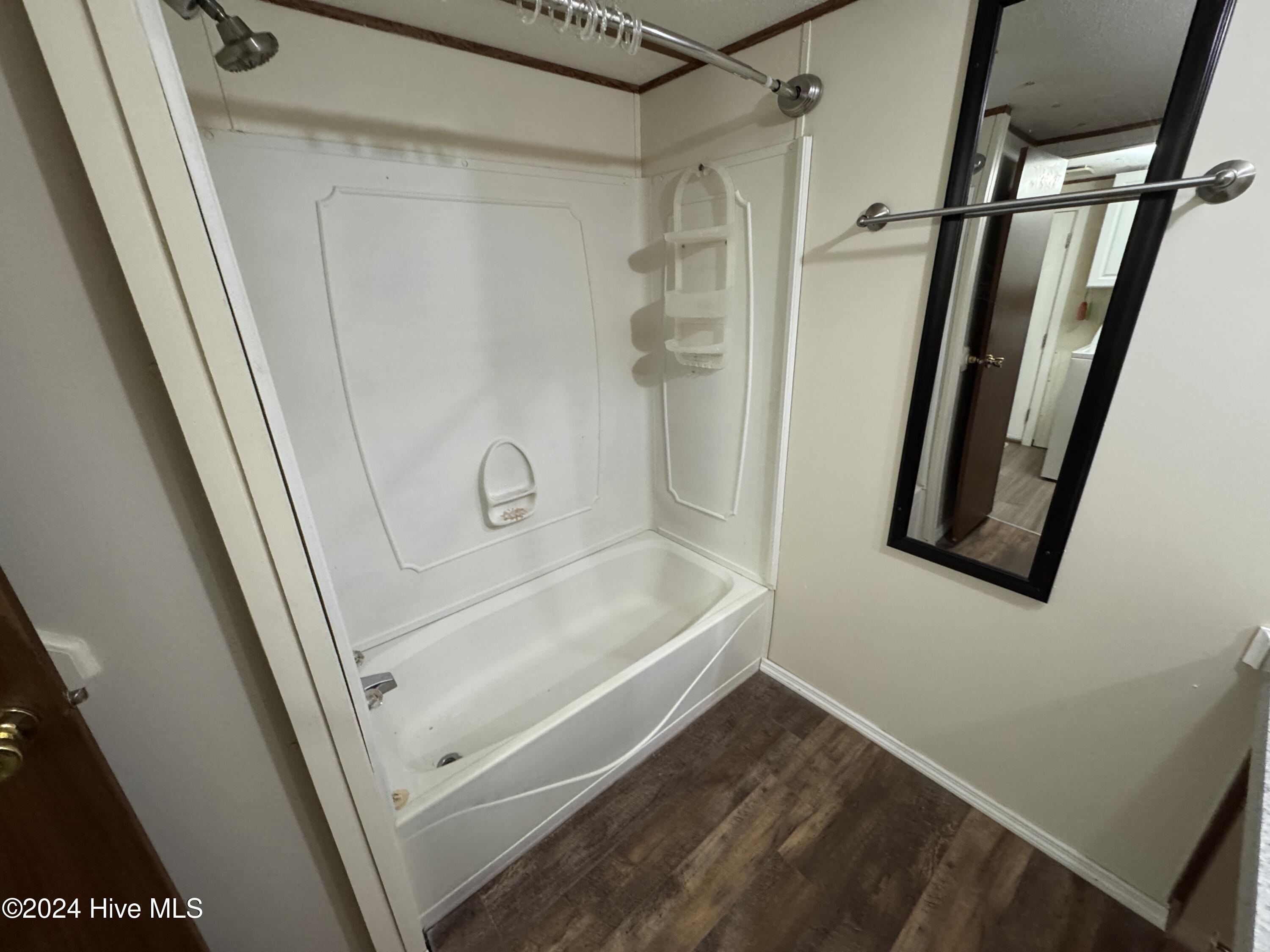 100475132 | Photo 12