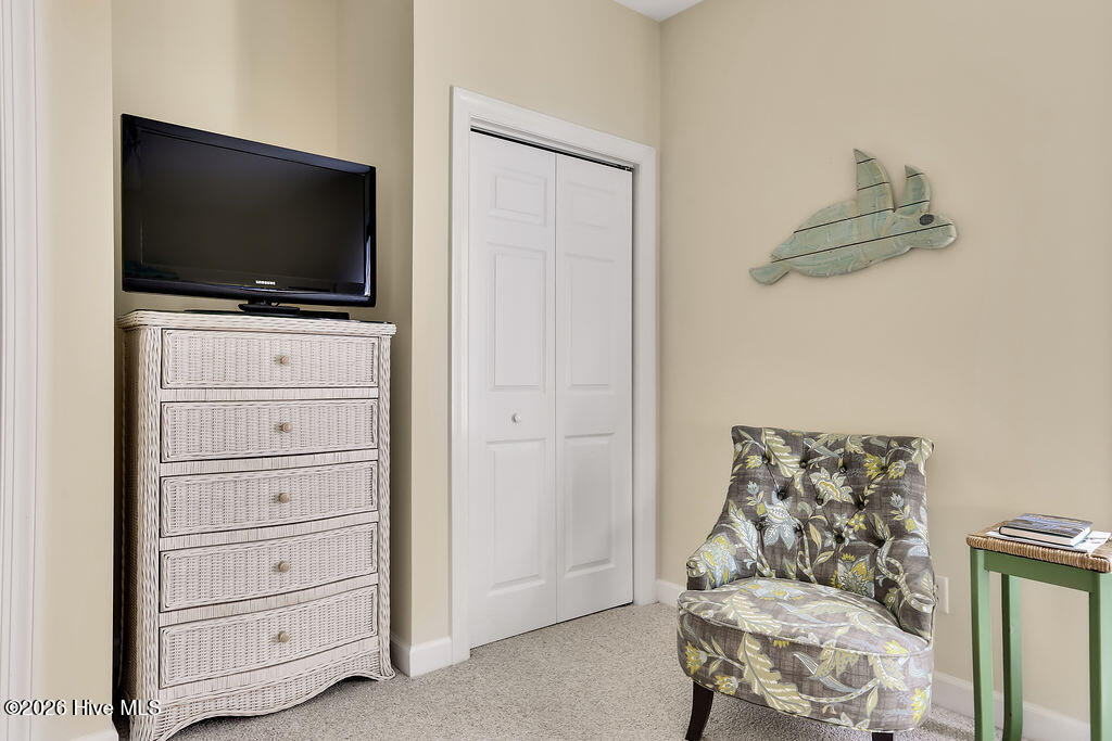 100564963 | Photo 16