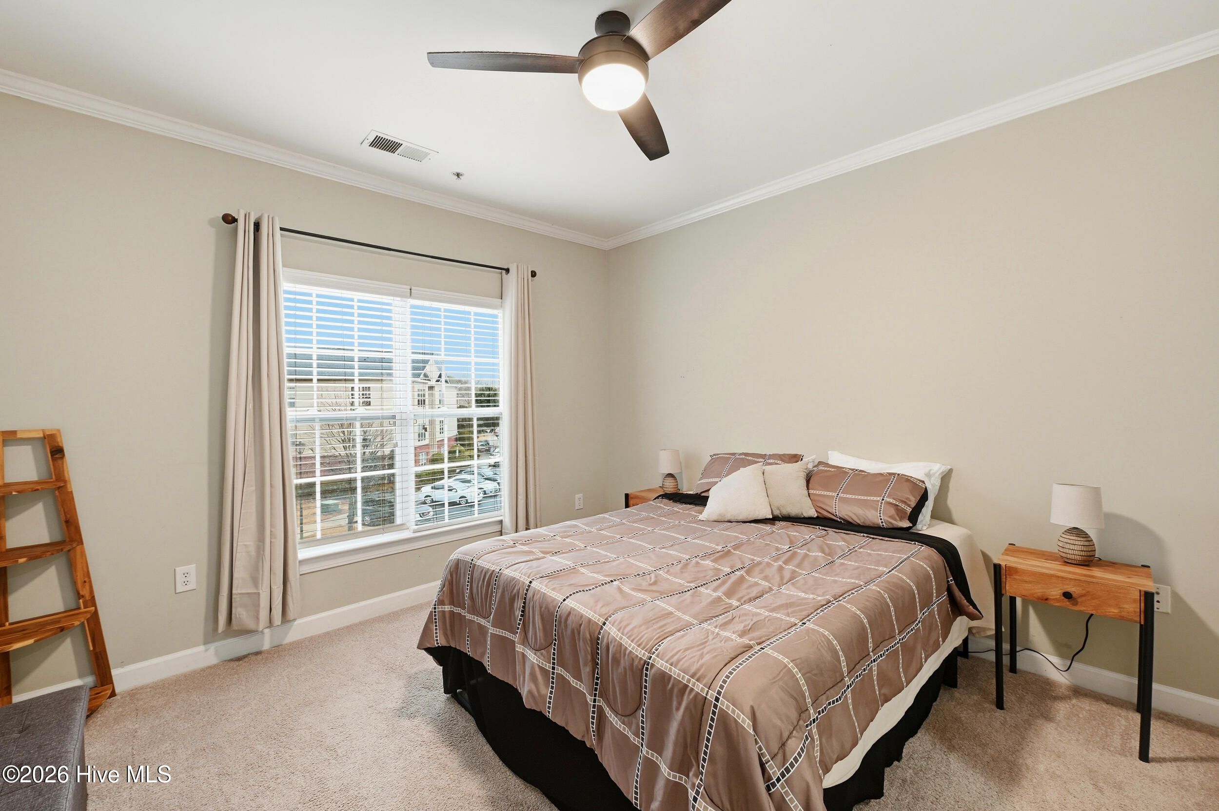 100553296 | Photo 13