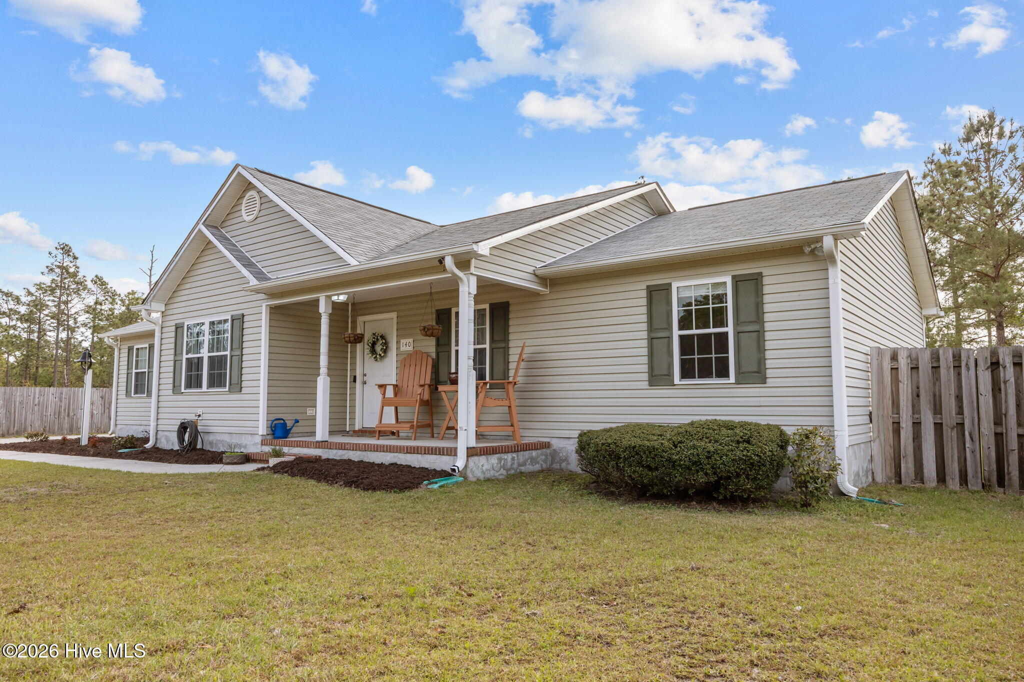 100566784 | Photo 38