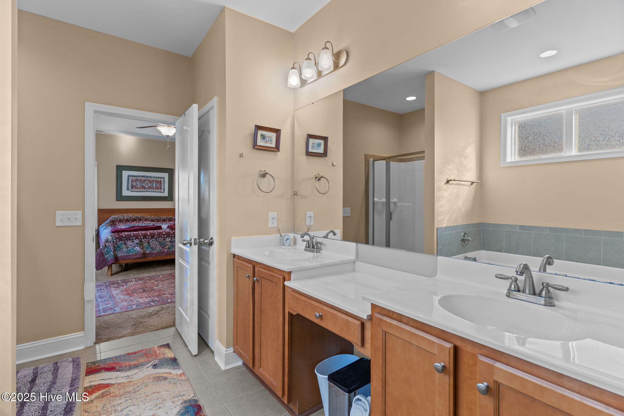 100542134 | Photo 23