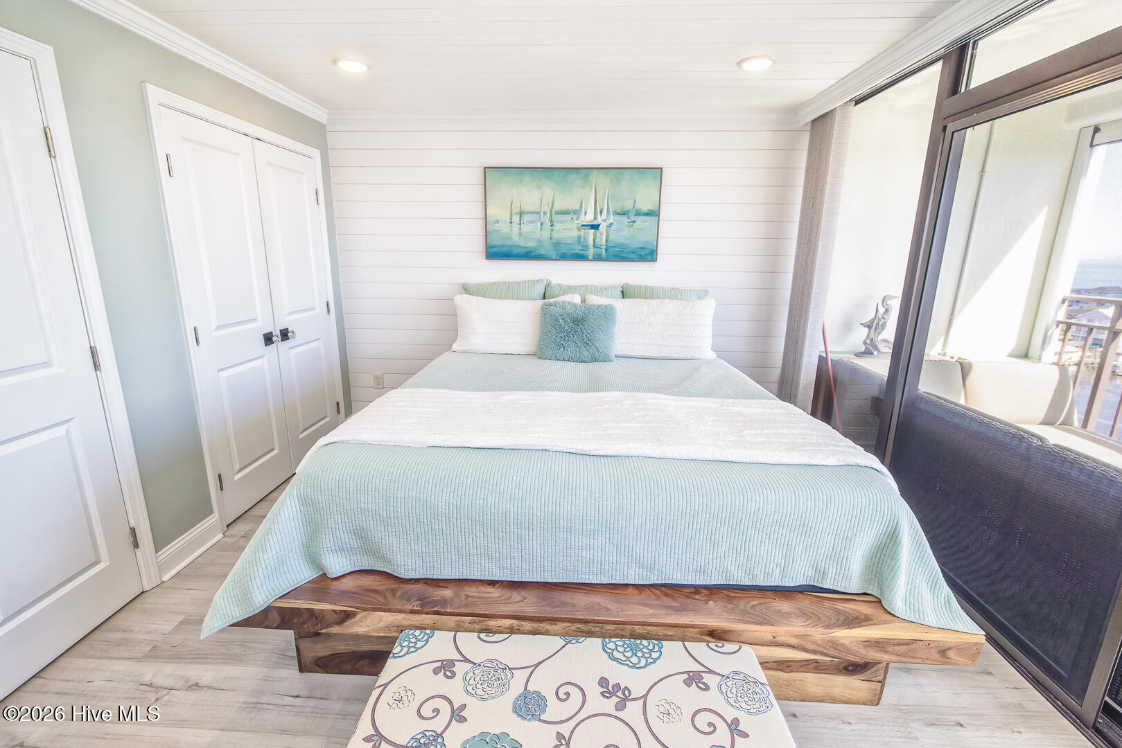 100559278 | Photo 21