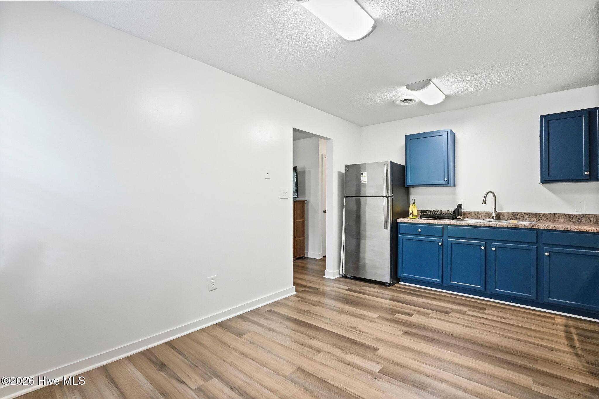 100566339 | Photo 15