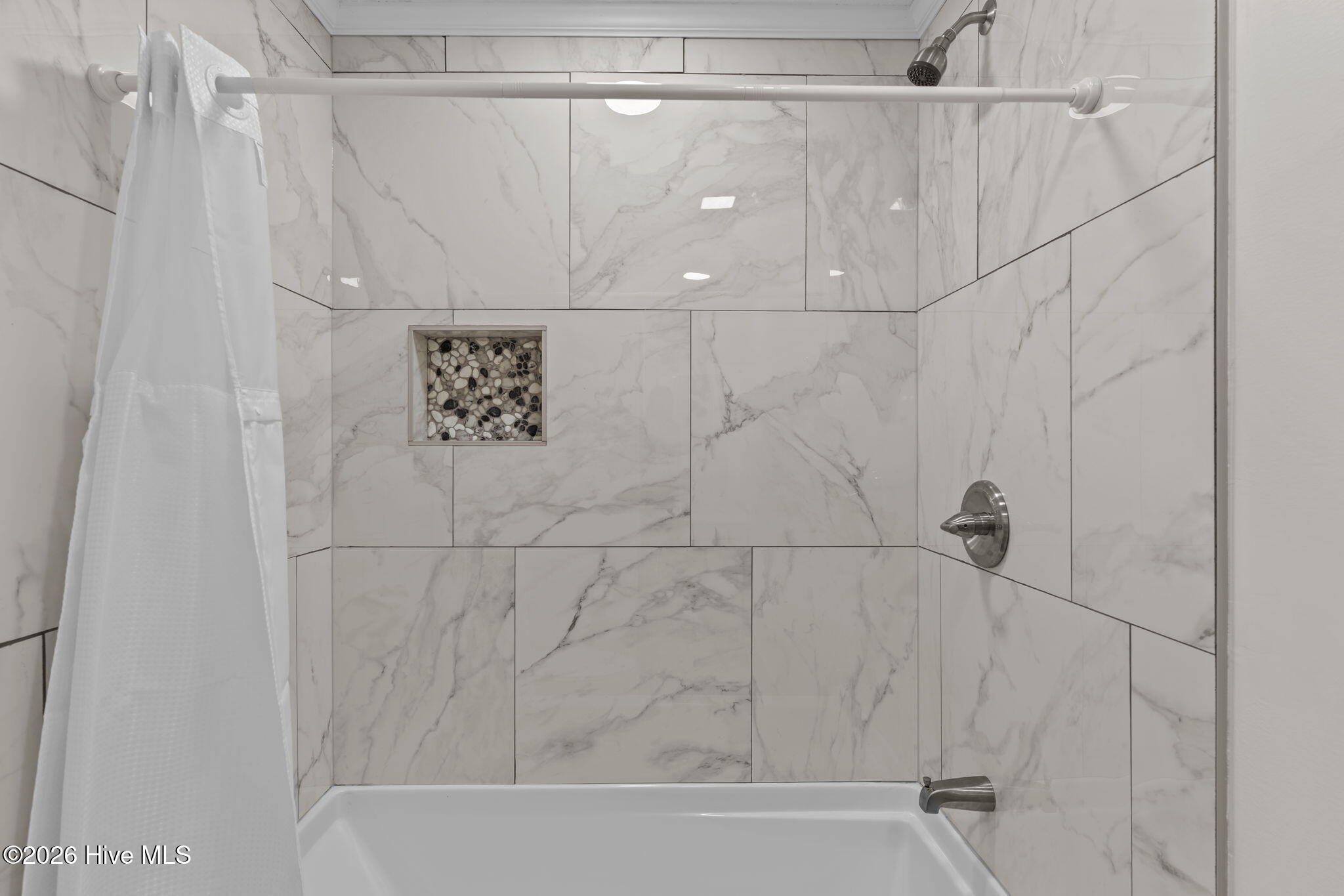 100563030 | Photo 35