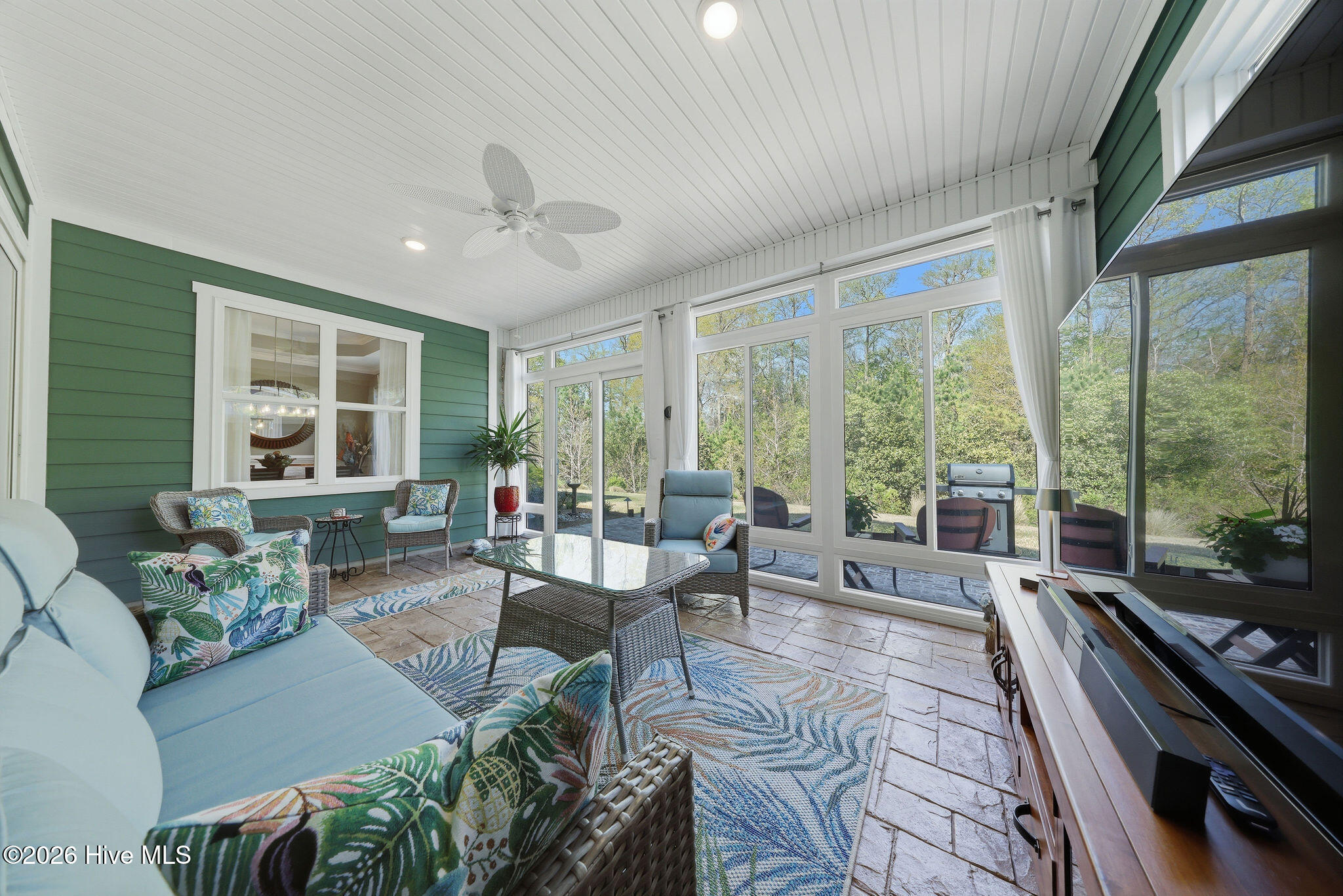 100564757 | Photo 21