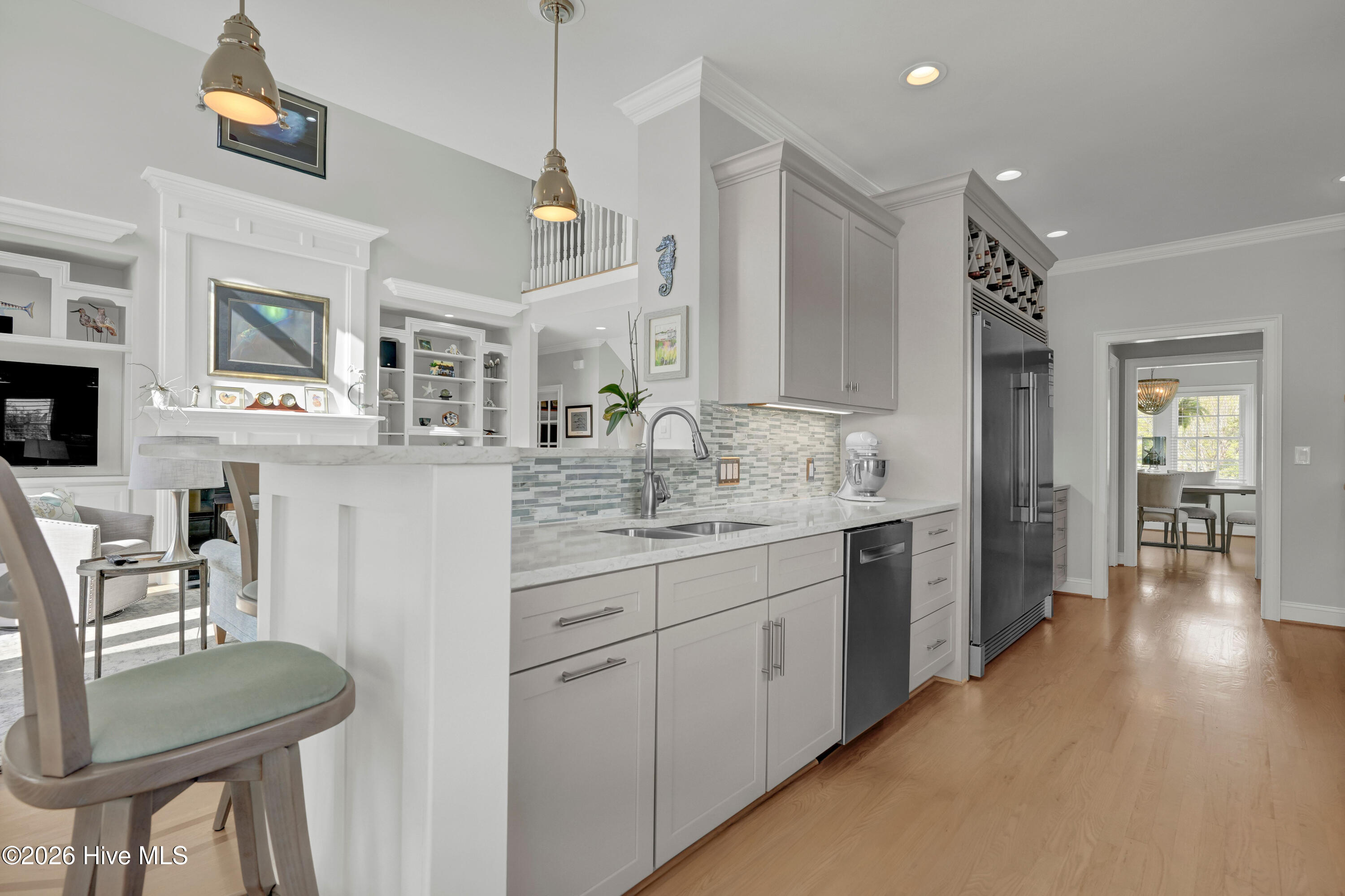 100563942 | Photo 19