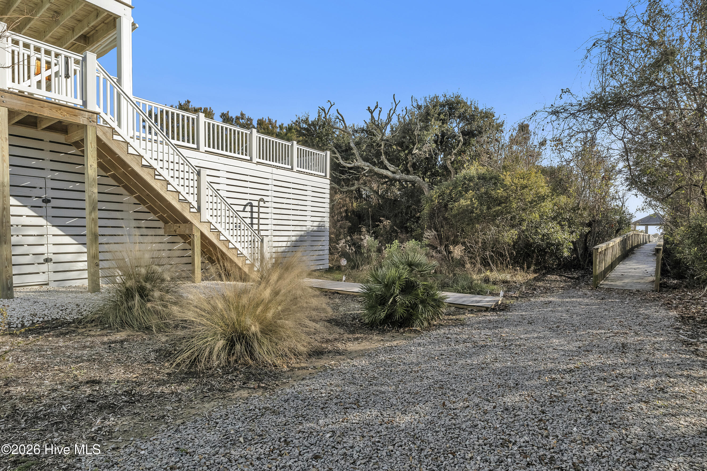 100549565 | Photo 77