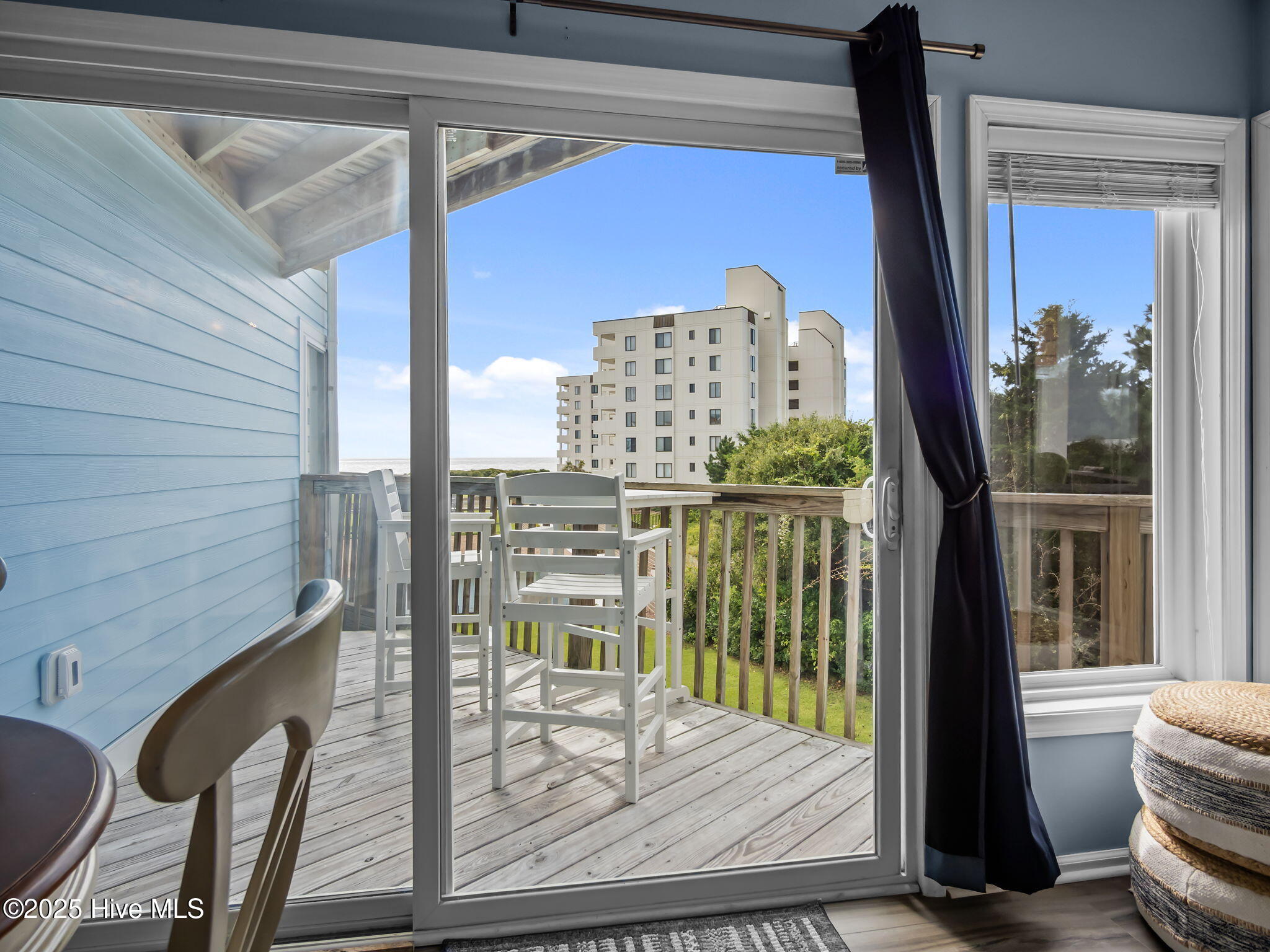 100534121 | Photo 14