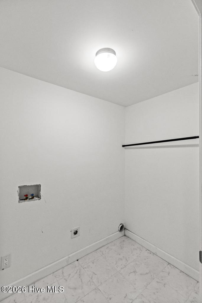 100590994 | Photo 20