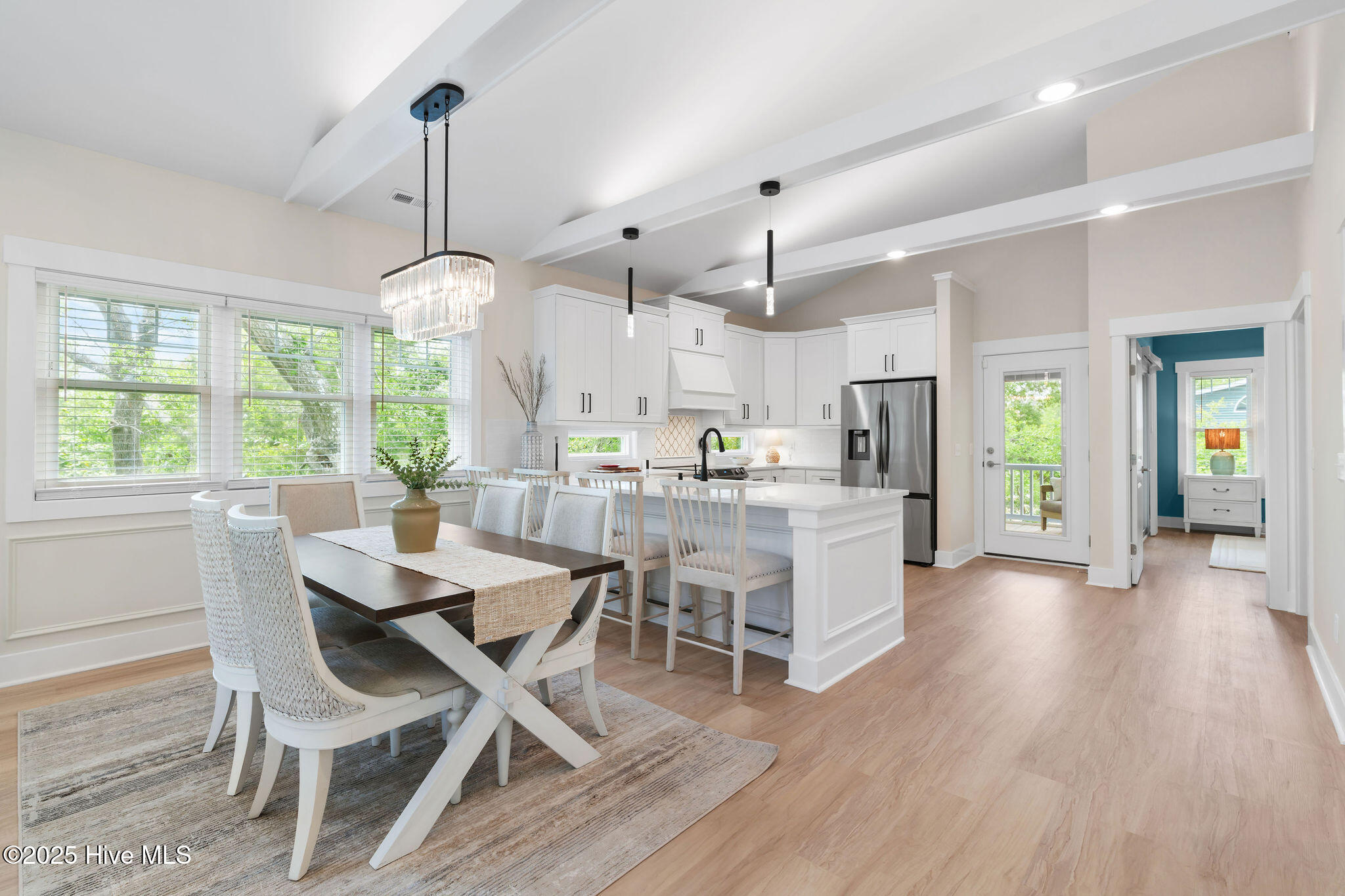 100555658 | Photo 17