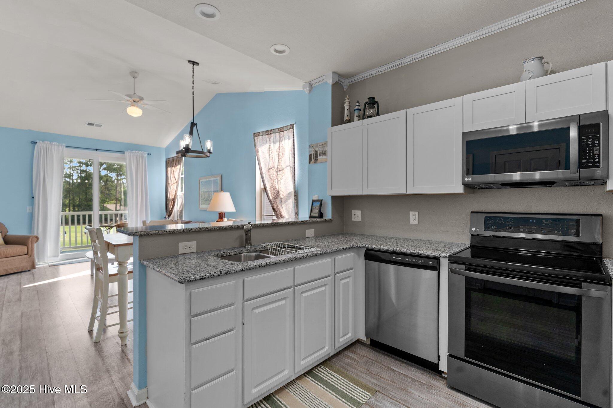 100511741 | Photo 19