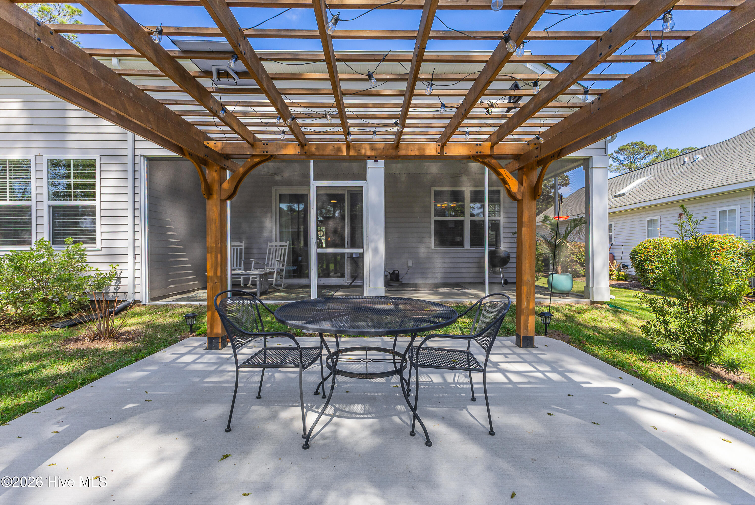 100564699 | Photo 32