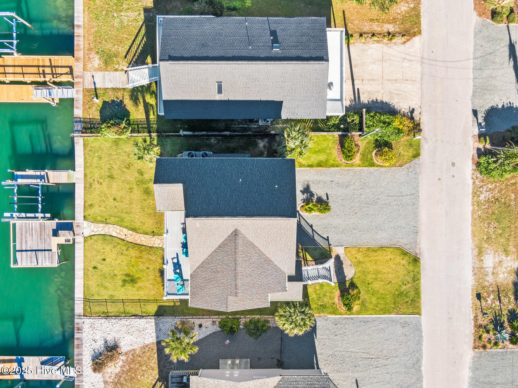 100538043 | Photo 57