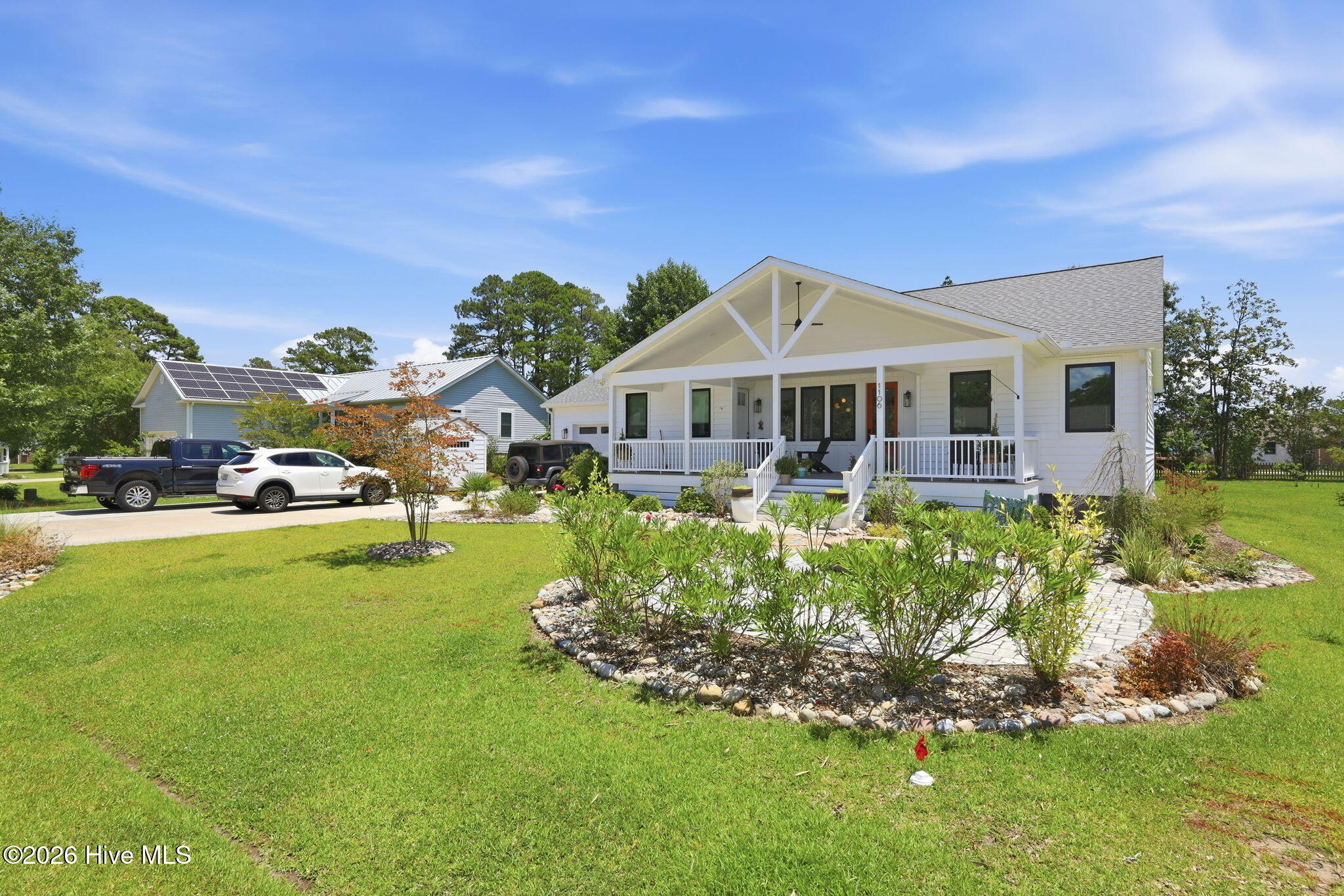 1106 Link Lane,Oriental