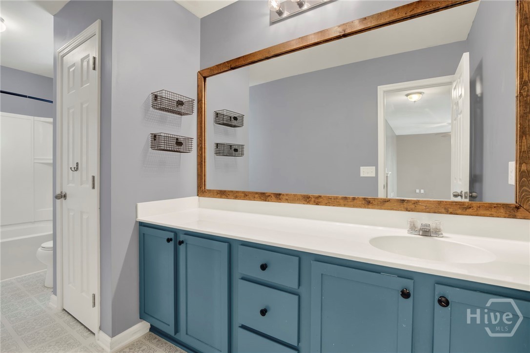 Second Floor Full Bathroom