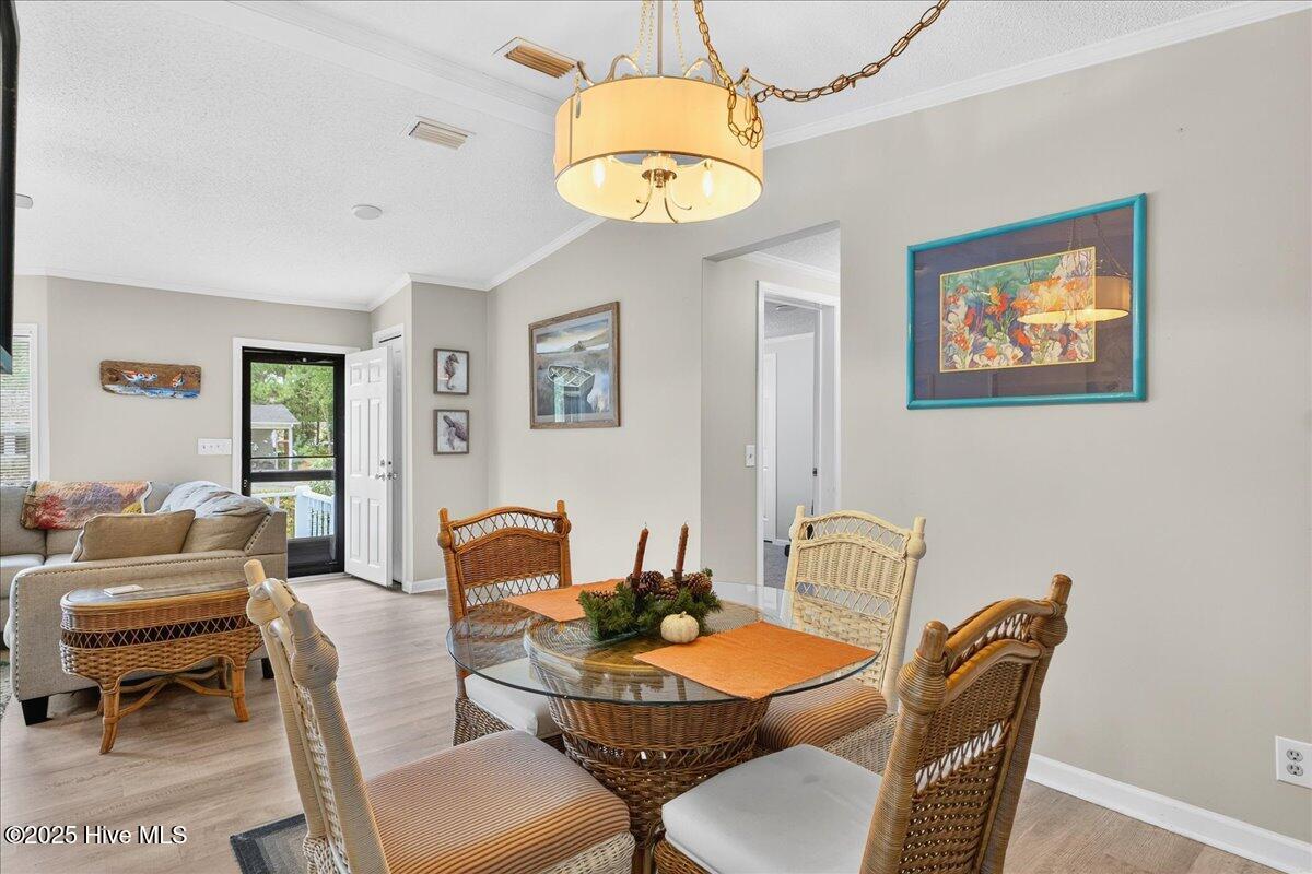 100535729 | Photo 15