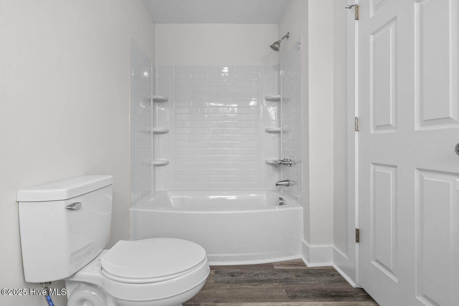 100544885 | Photo 25