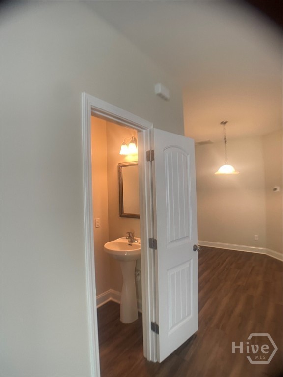1/2 Bath