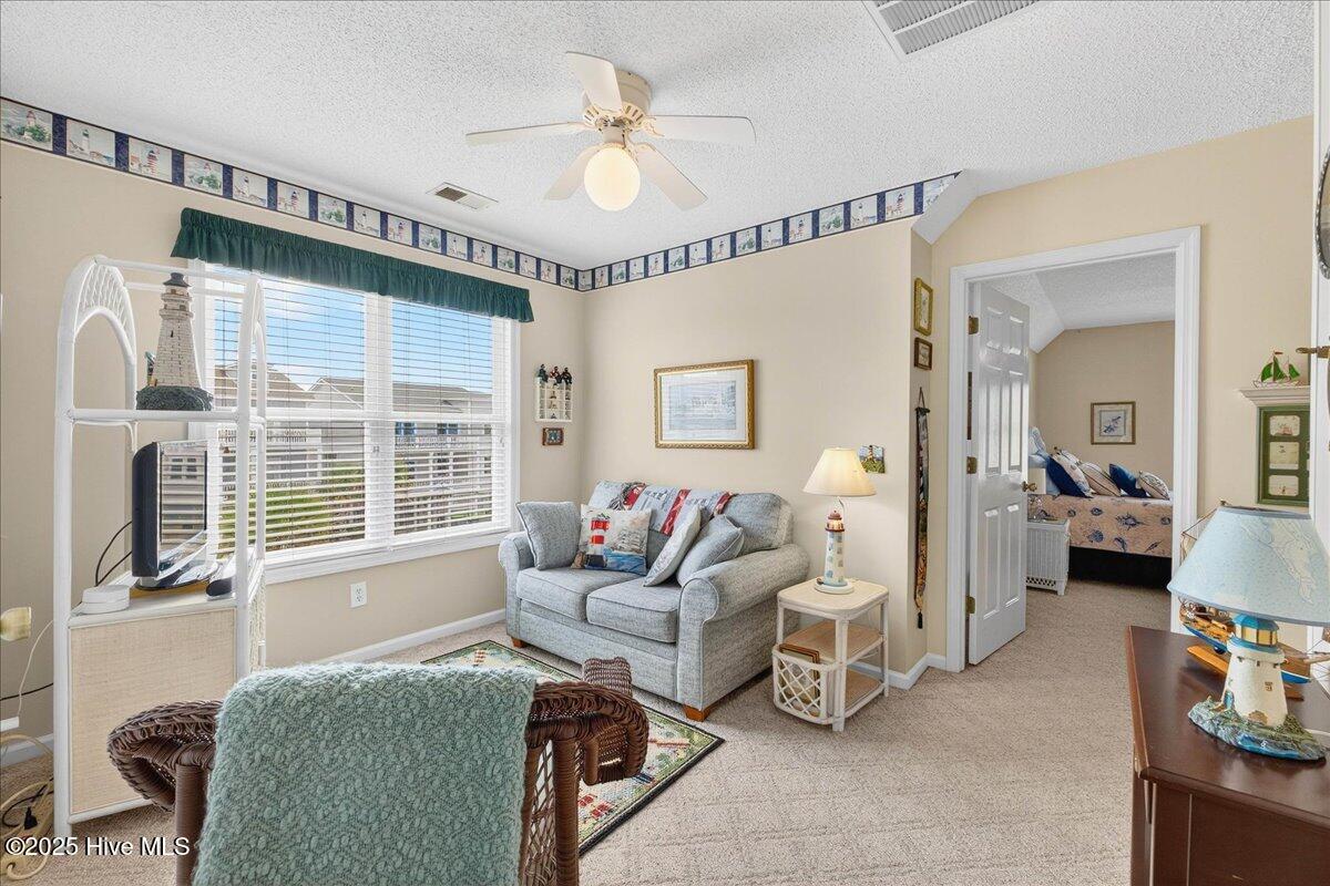 100531606 | Photo 24