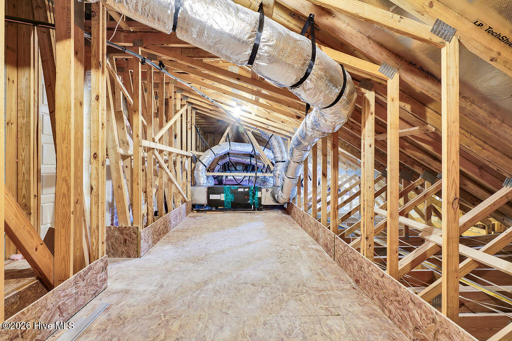 100517231 | Photo 34